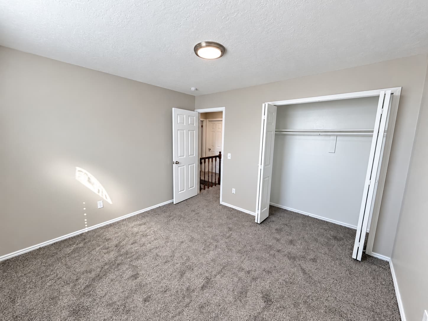 Centerville Townhome: 54 W 115 N