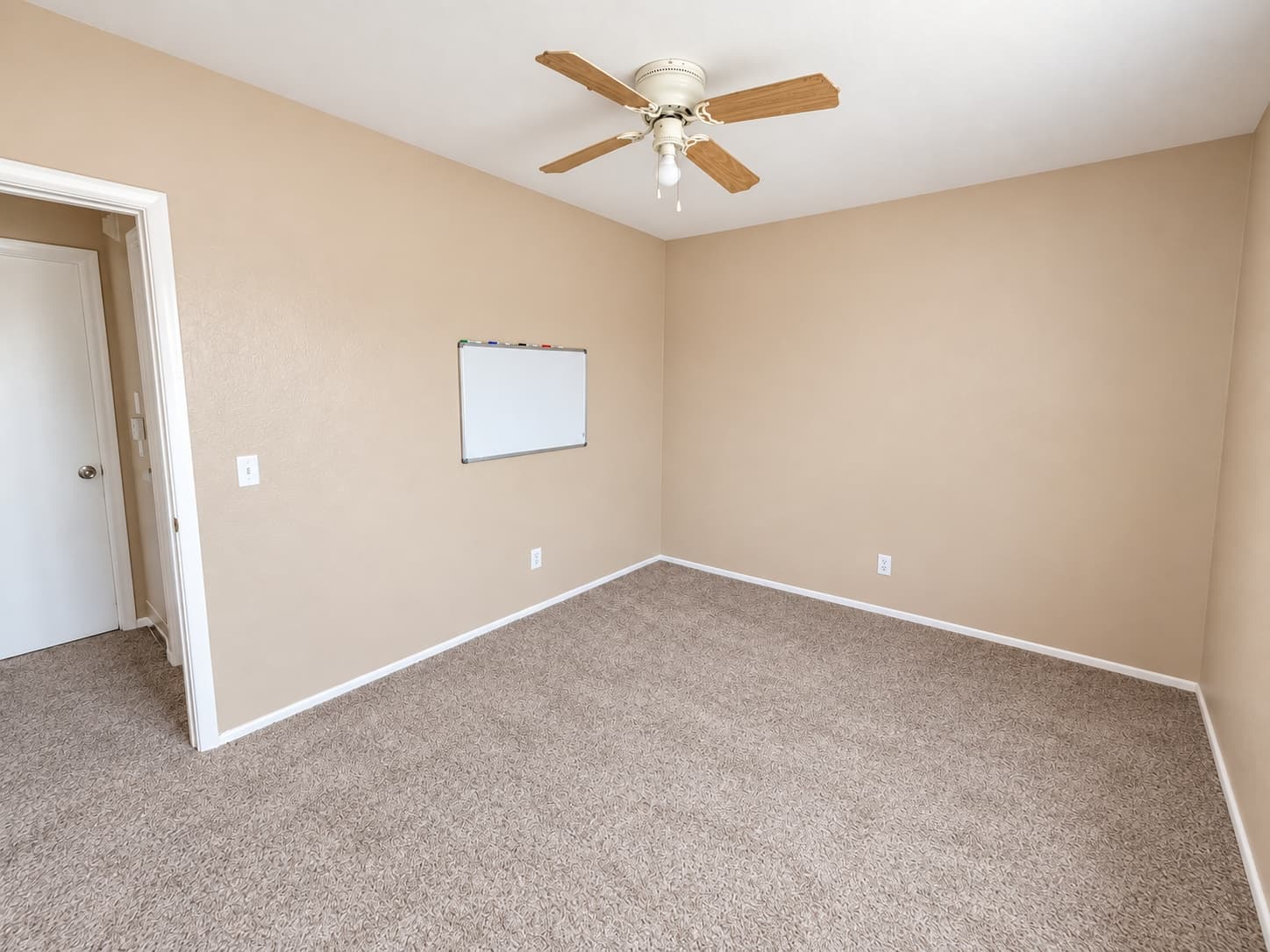 Orem Single Room: 811 S 75 E