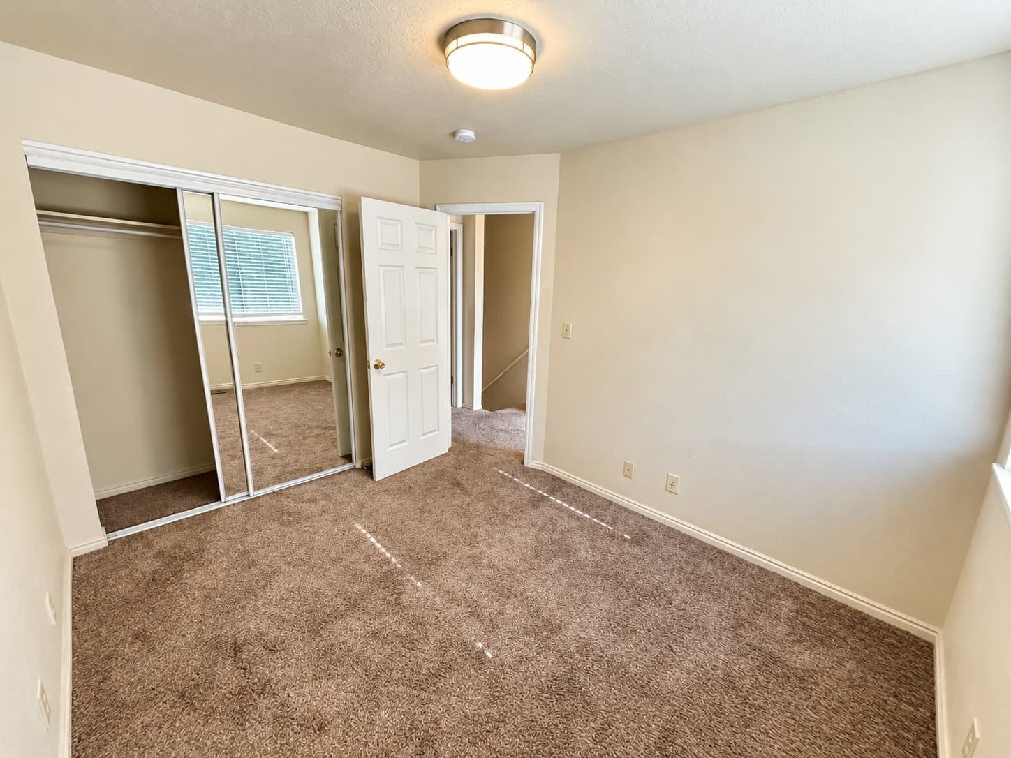 Bountiful Townhome: 393 W 200 N