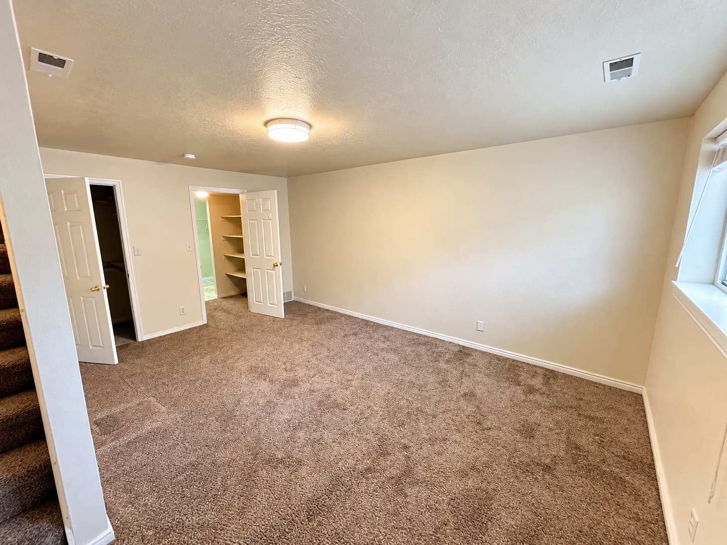 Bountiful Townhome: 393 W 200 N