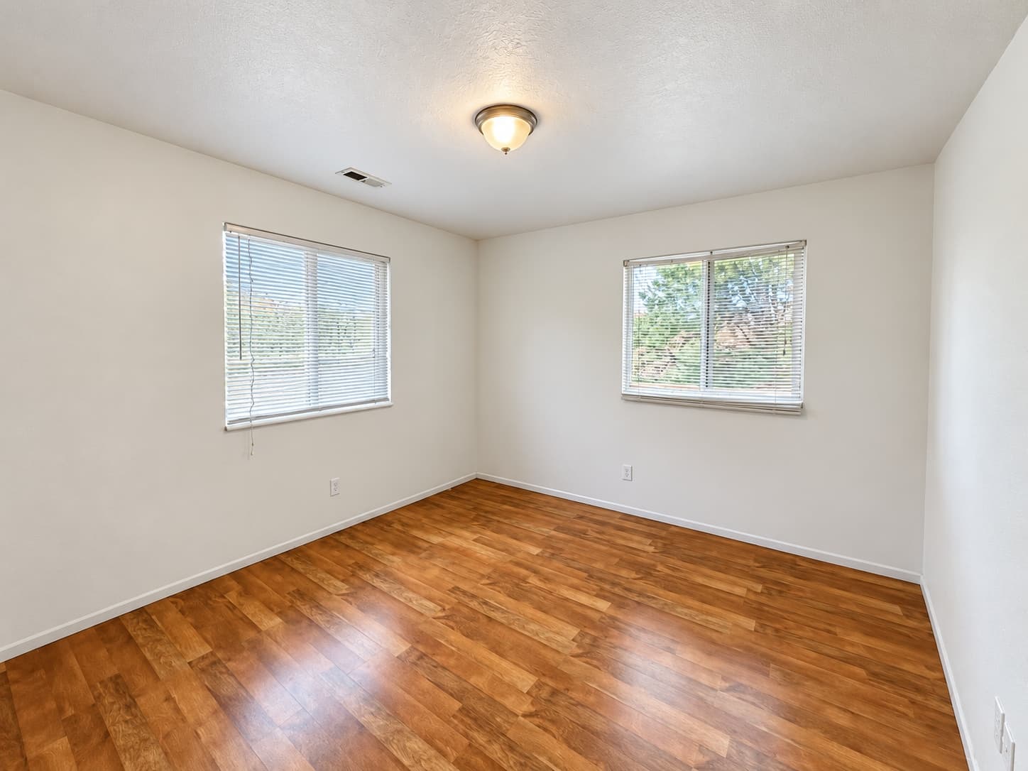 Salt Lake City Apartment: 935 W Genesee Ave