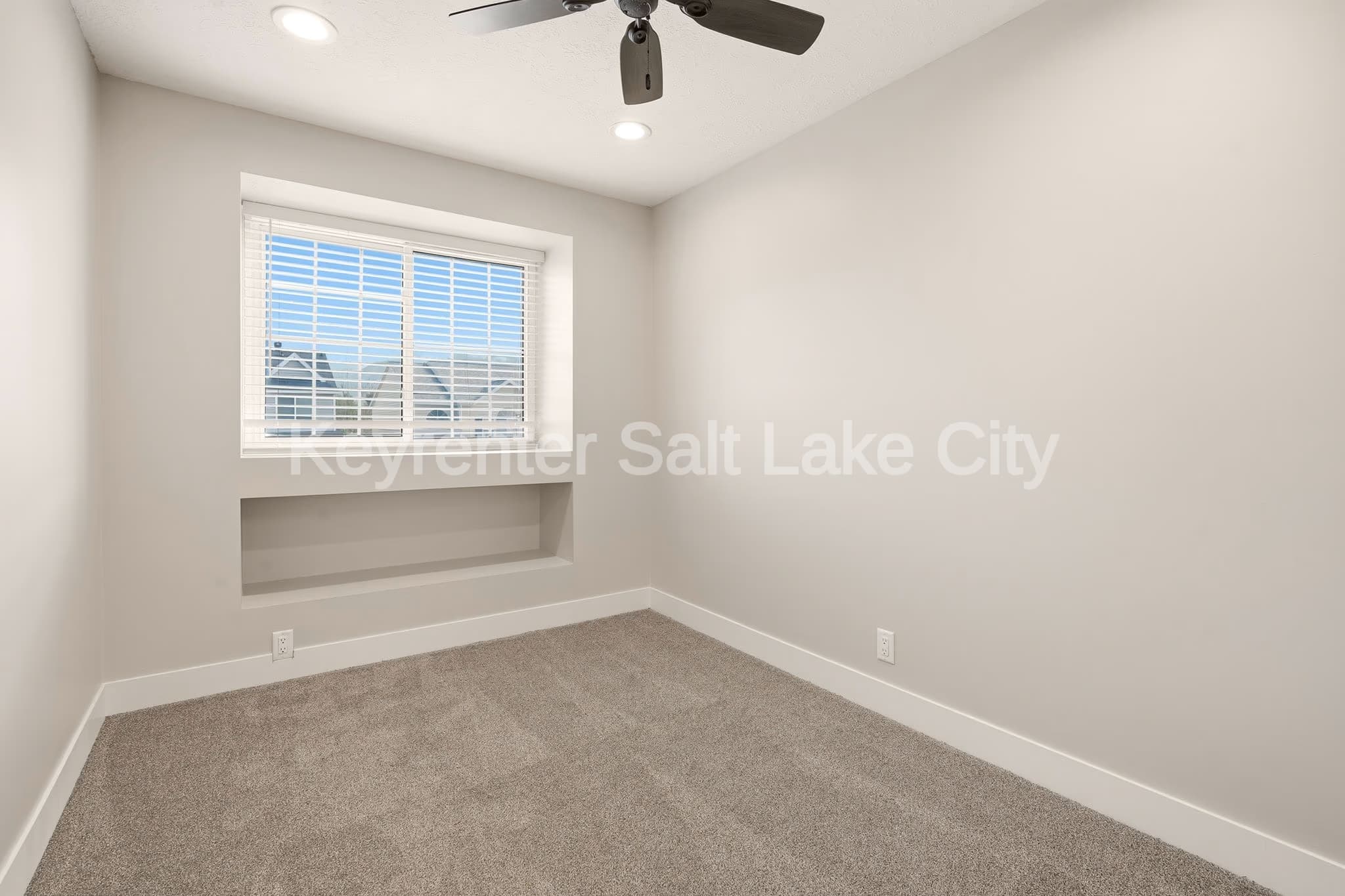 West Jordan House: 9156 S River Ridge Dr