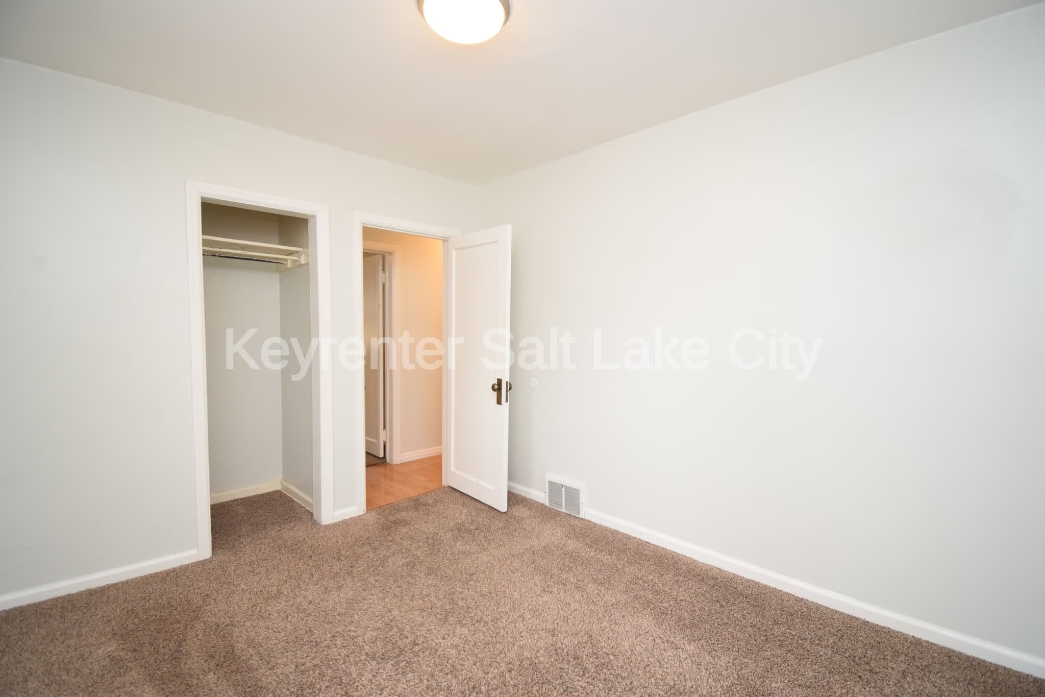 Salt Lake City House: 5806 S Highland Dr