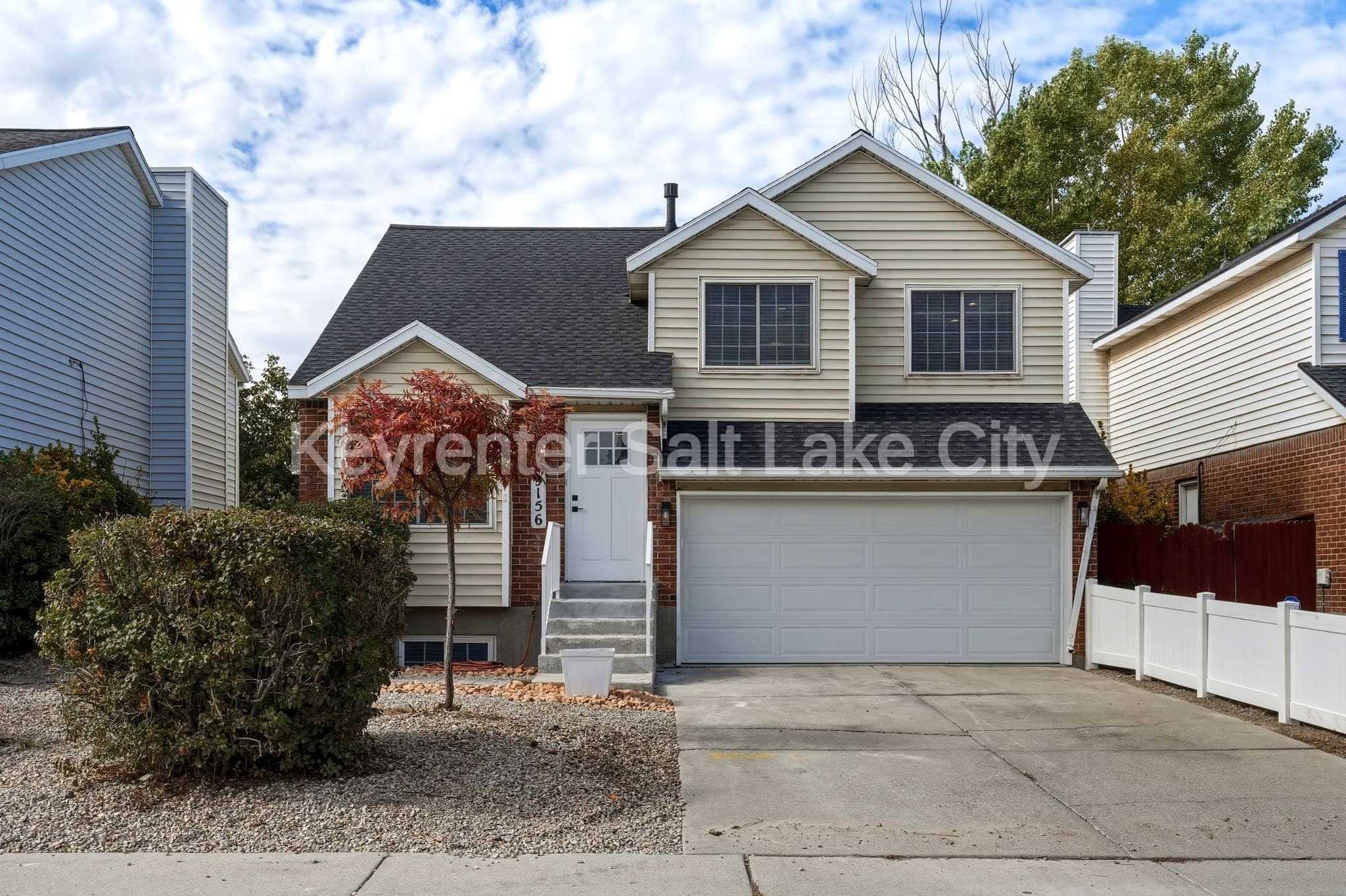 West Jordan House: 9156 S River Ridge Dr