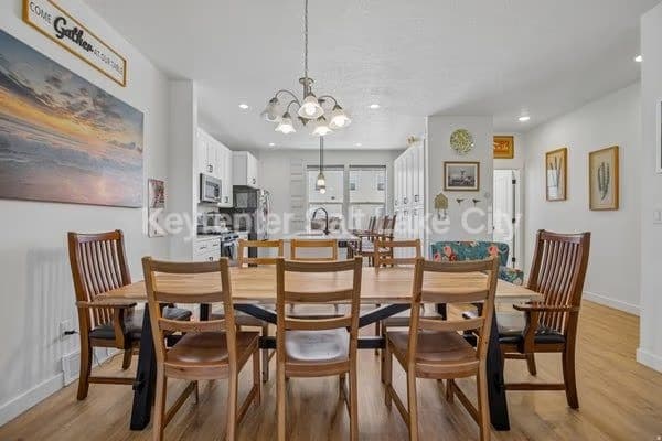West Jordan Townhome: 7077 W Owens View Way