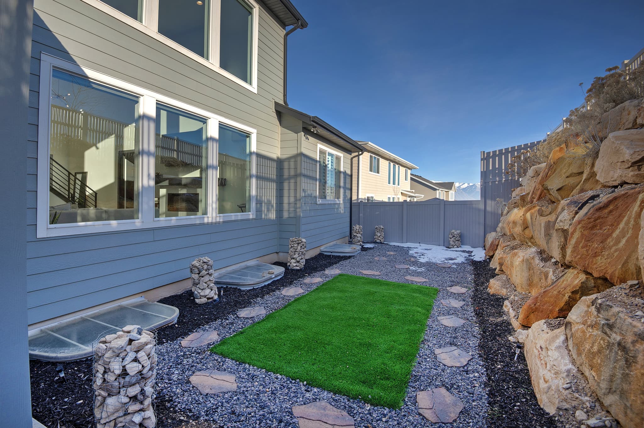 Saratoga Springs House: 423 W Red Wolf Dr