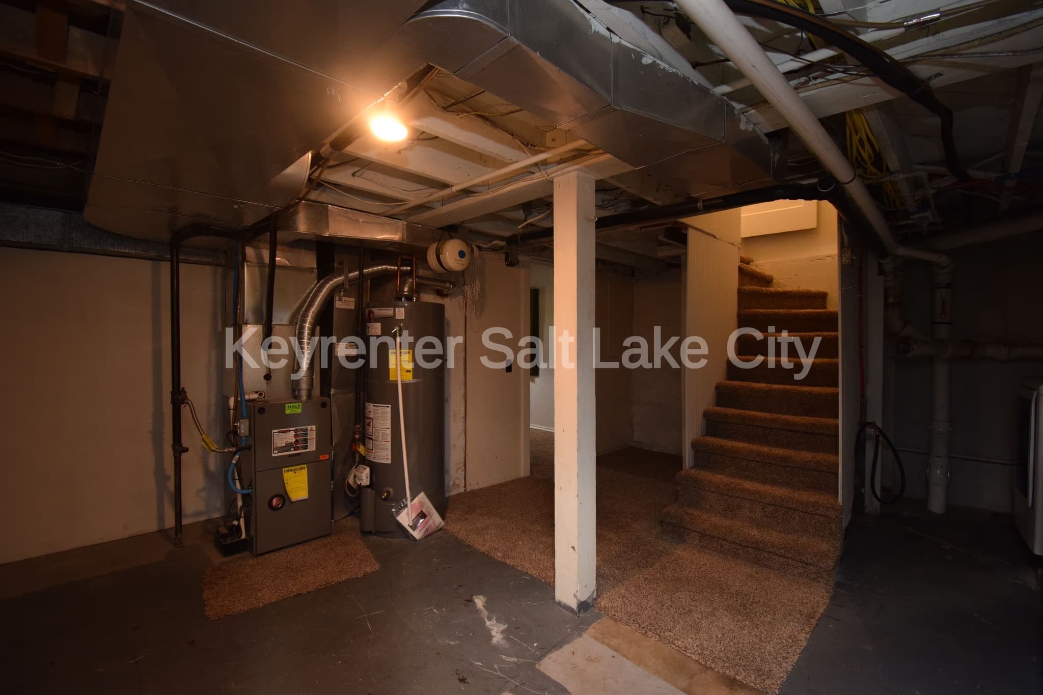 Salt Lake City House: 5806 S Highland Dr
