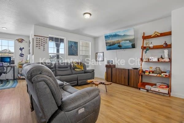 West Jordan Townhome: 7077 W Owens View Way