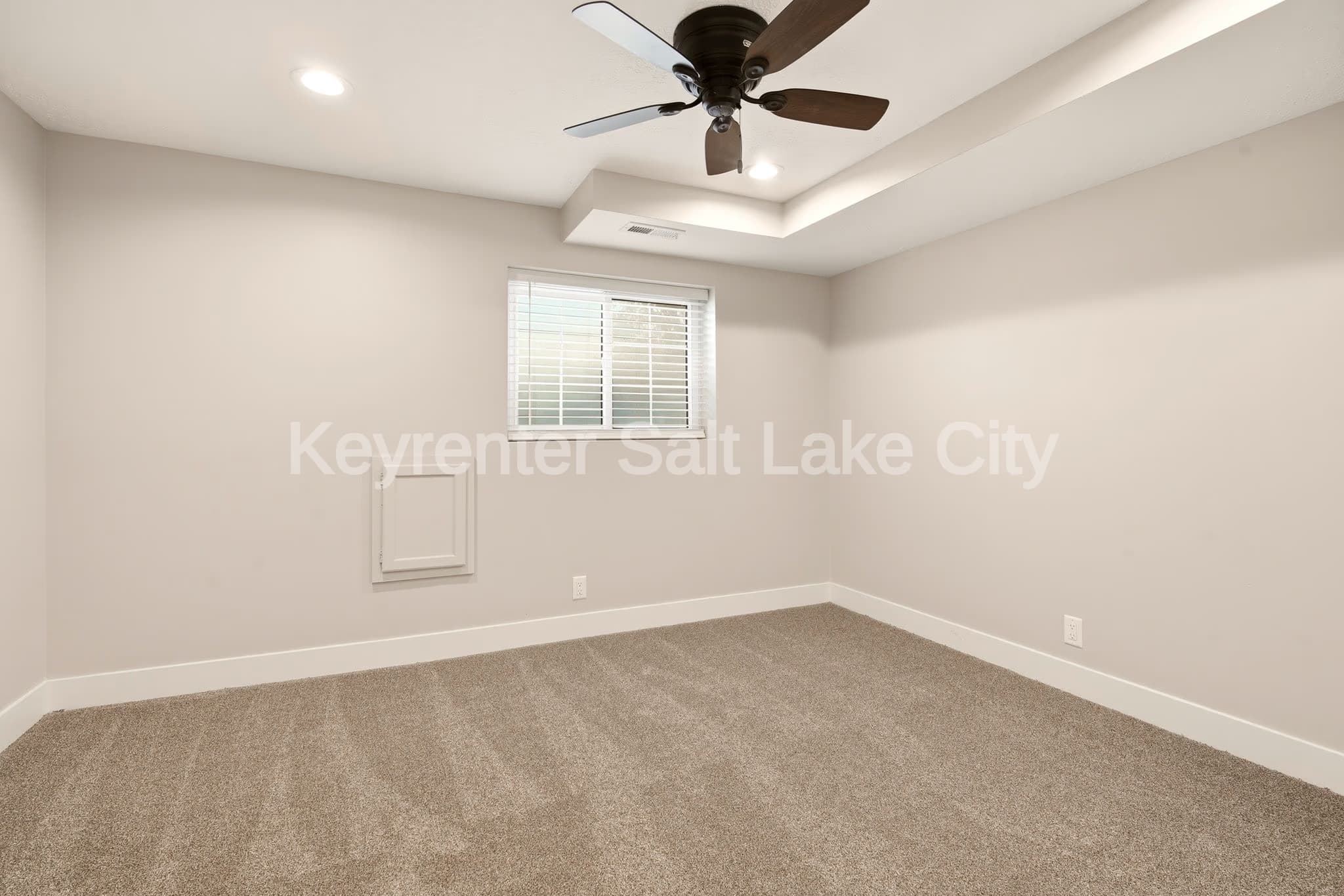West Jordan House: 9156 S River Ridge Dr