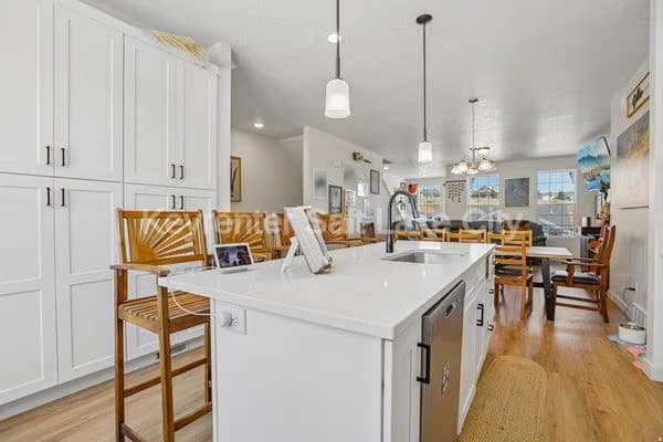 West Jordan Townhome: 7077 W Owens View Way