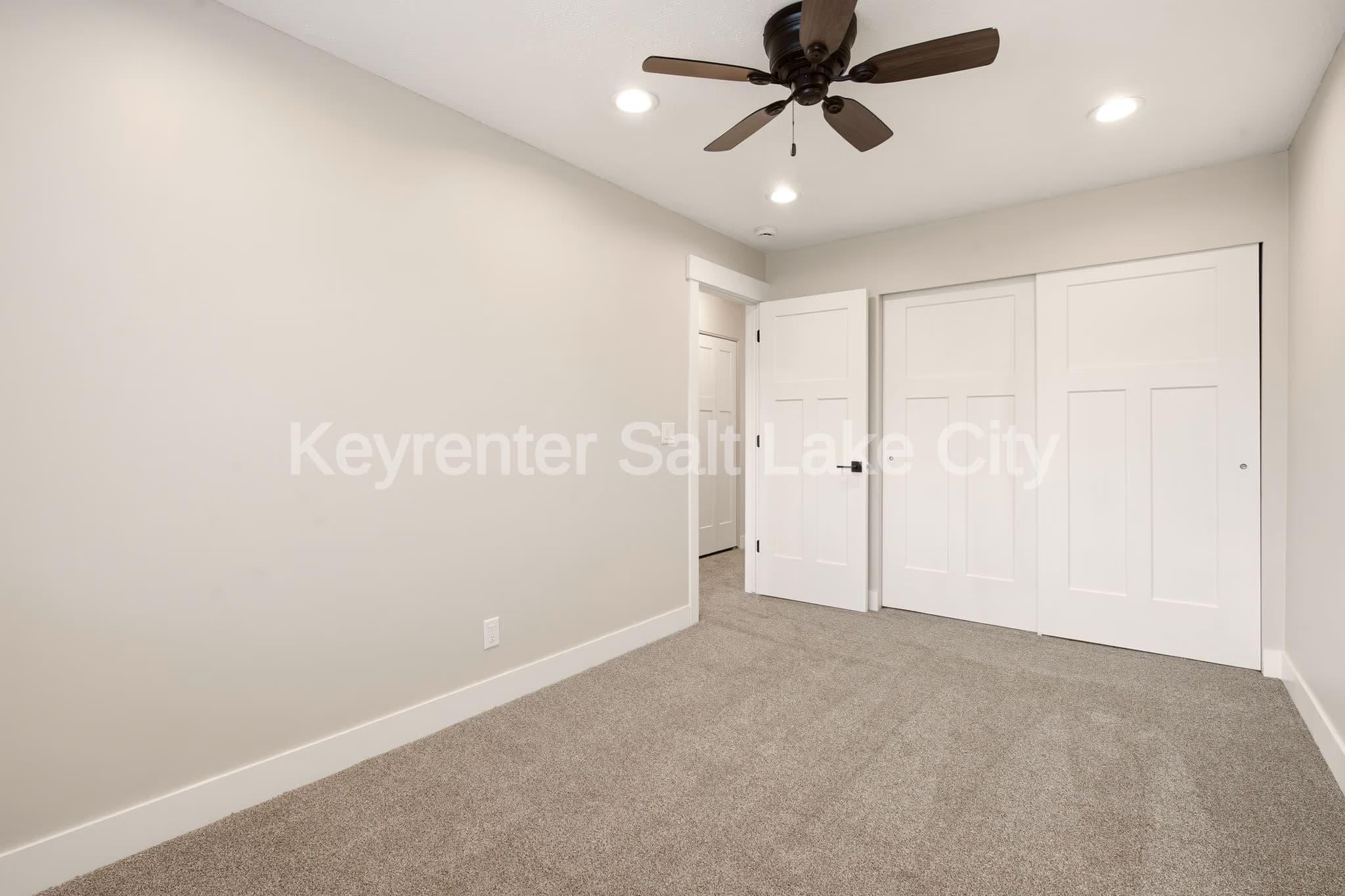 West Jordan House: 9156 S River Ridge Dr