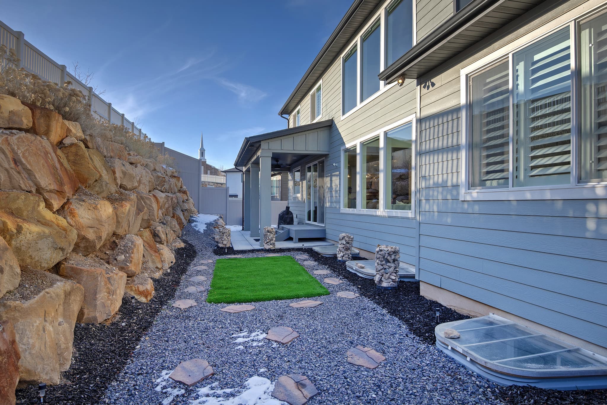 Saratoga Springs House: 423 W Red Wolf Dr