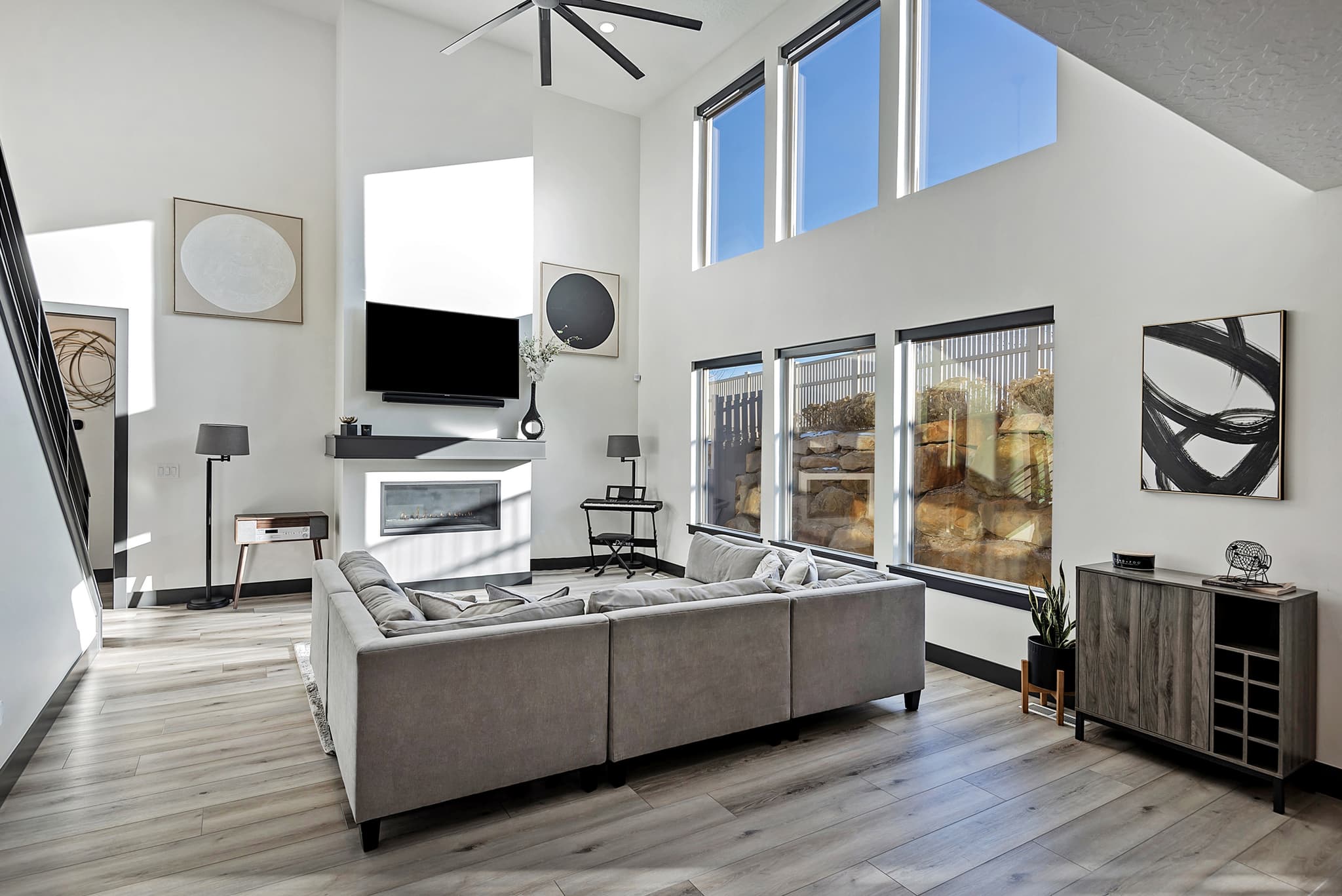 Saratoga Springs House: 423 W Red Wolf Dr