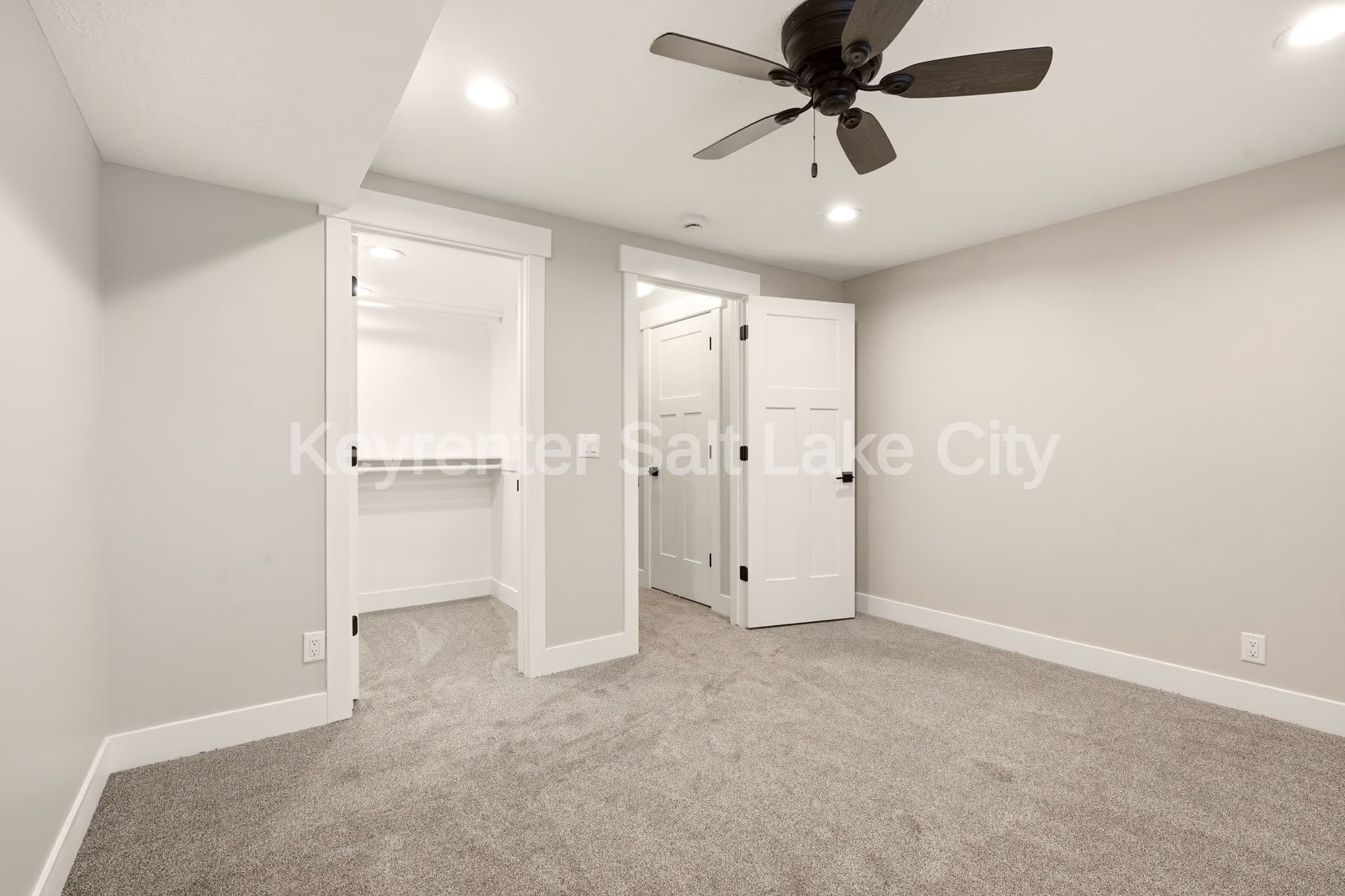 West Jordan House: 9156 S River Ridge Dr