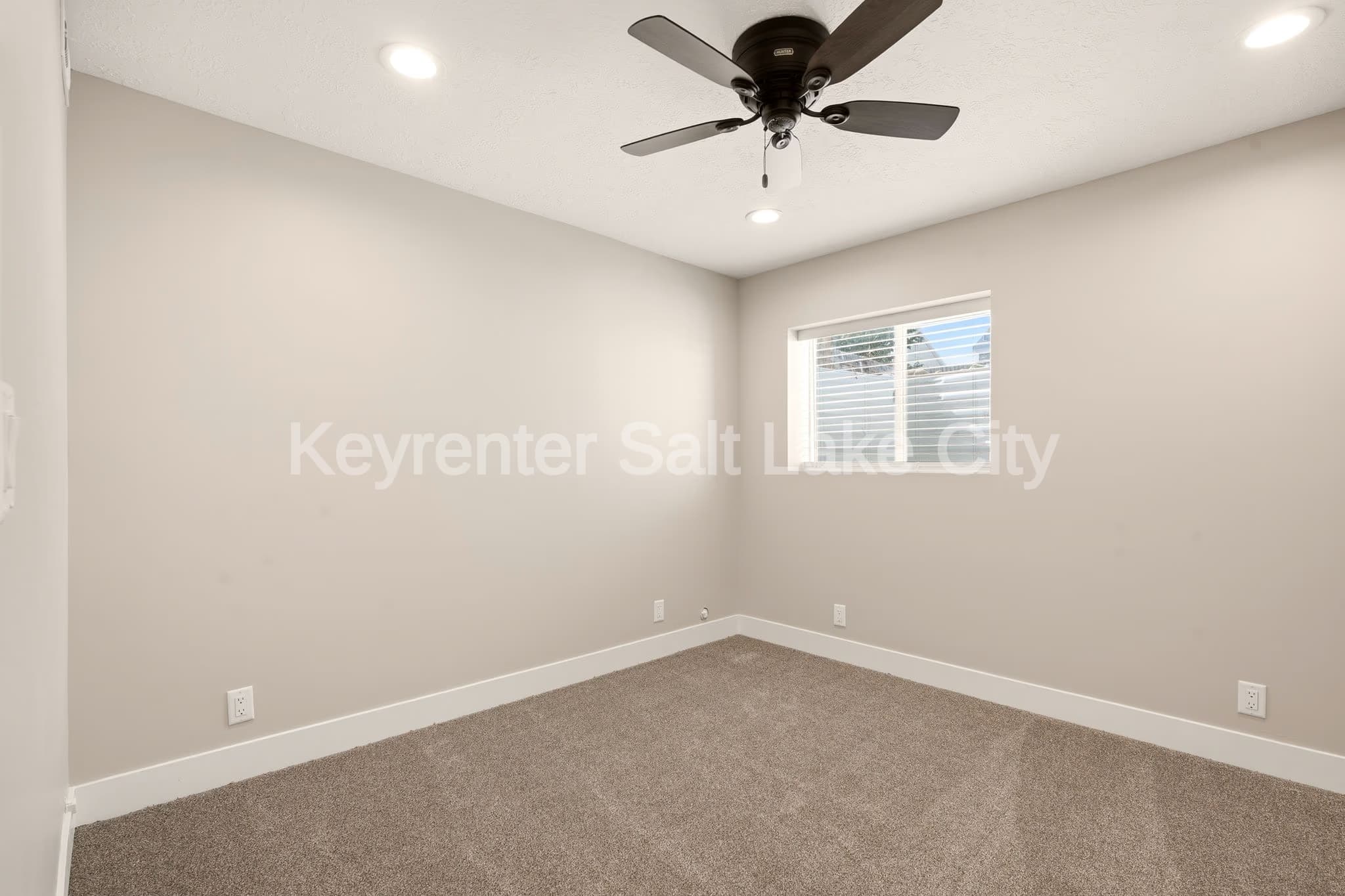 West Jordan House: 9156 S River Ridge Dr
