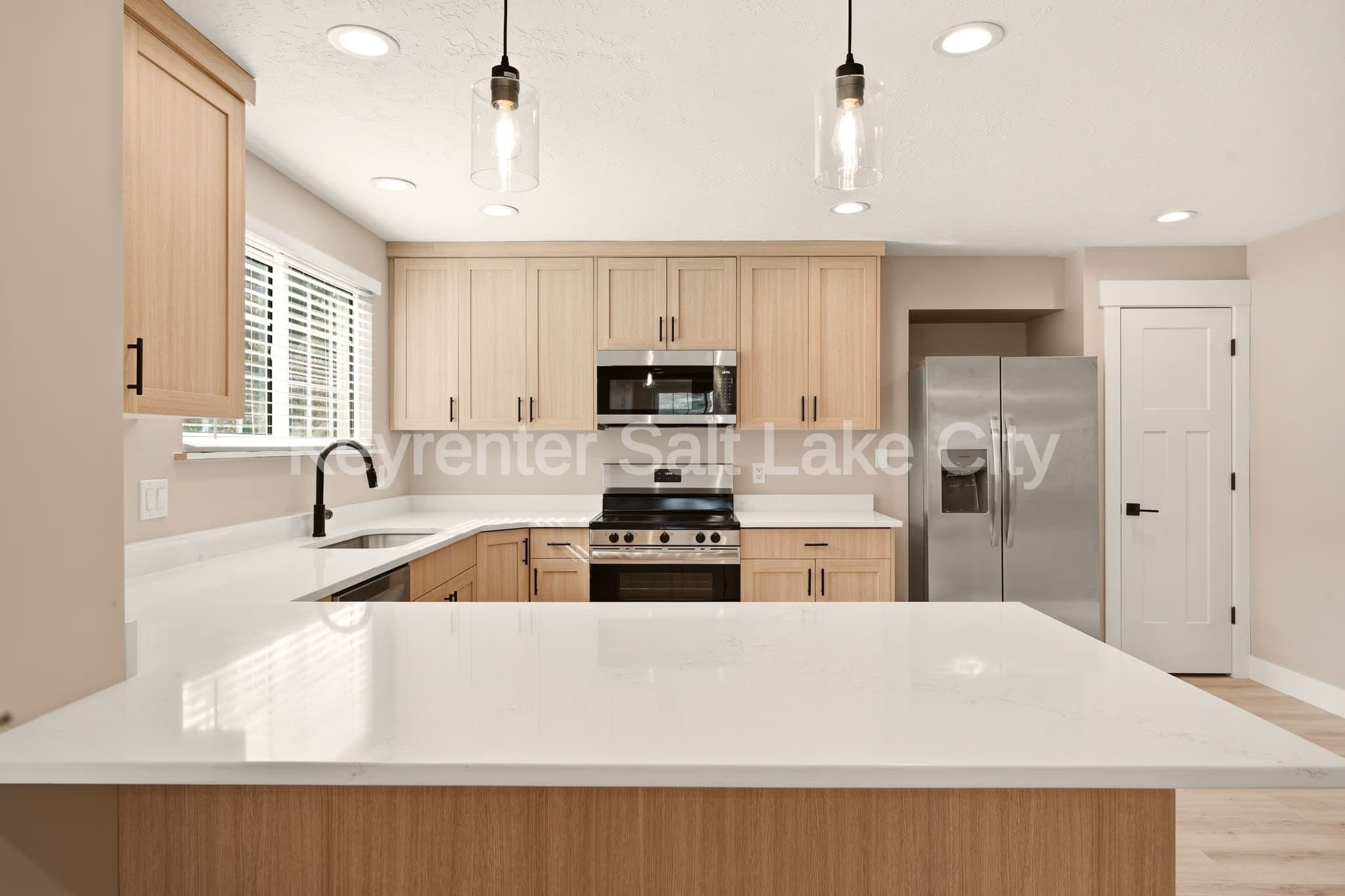 West Jordan House: 9156 S River Ridge Dr