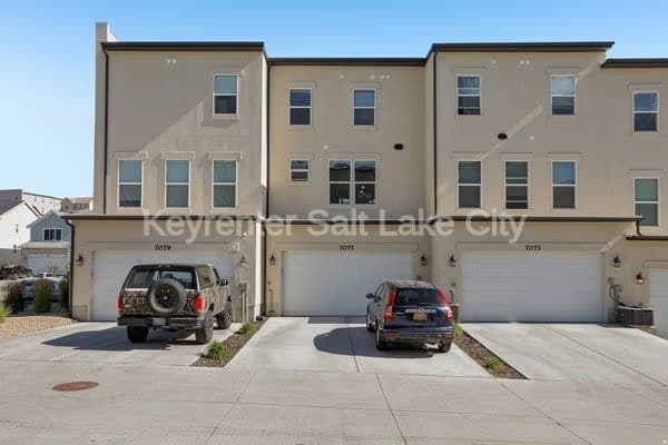 West Jordan Townhome: 7077 W Owens View Way