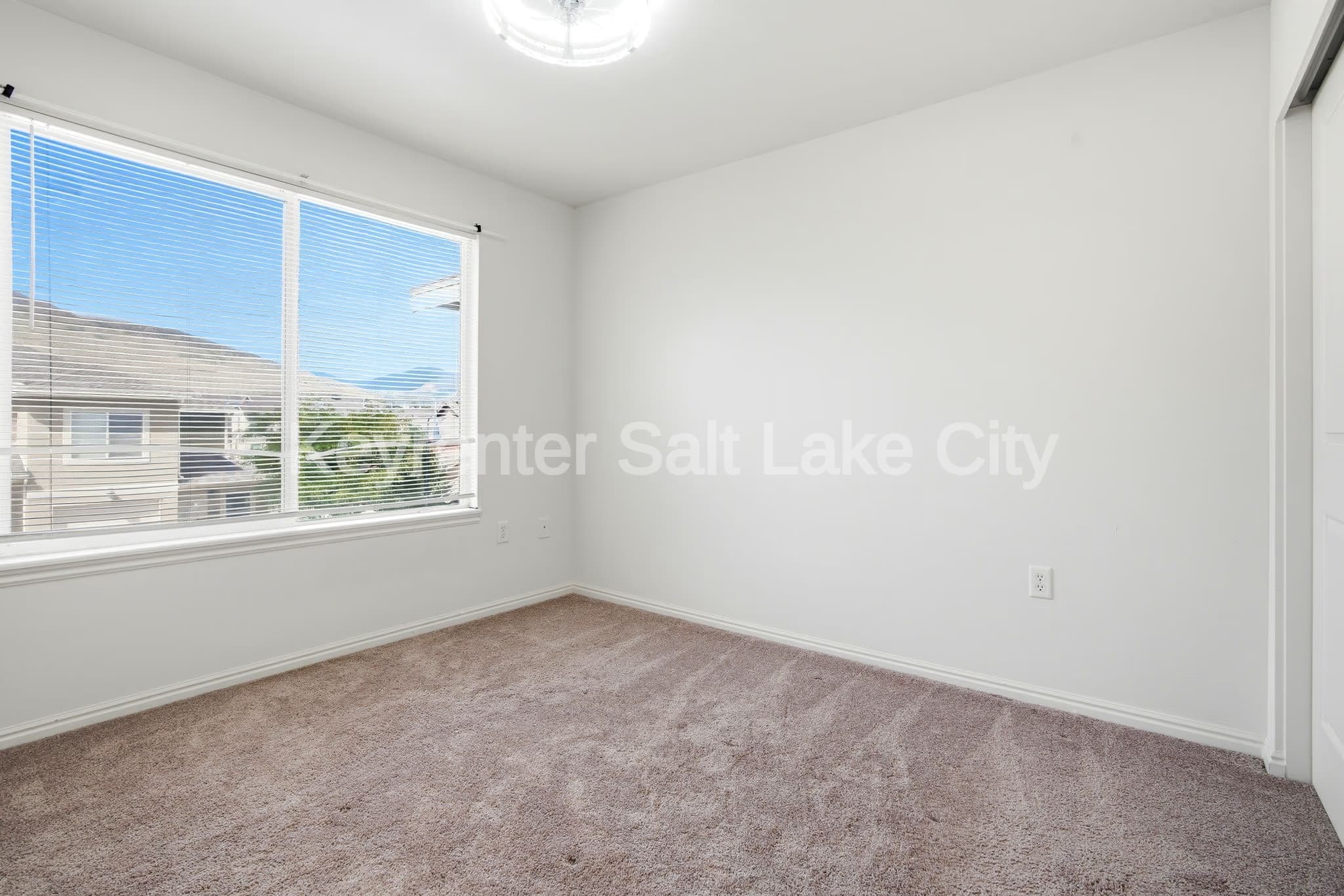 Herriman Townhome: 14493 S Stone Stream St
