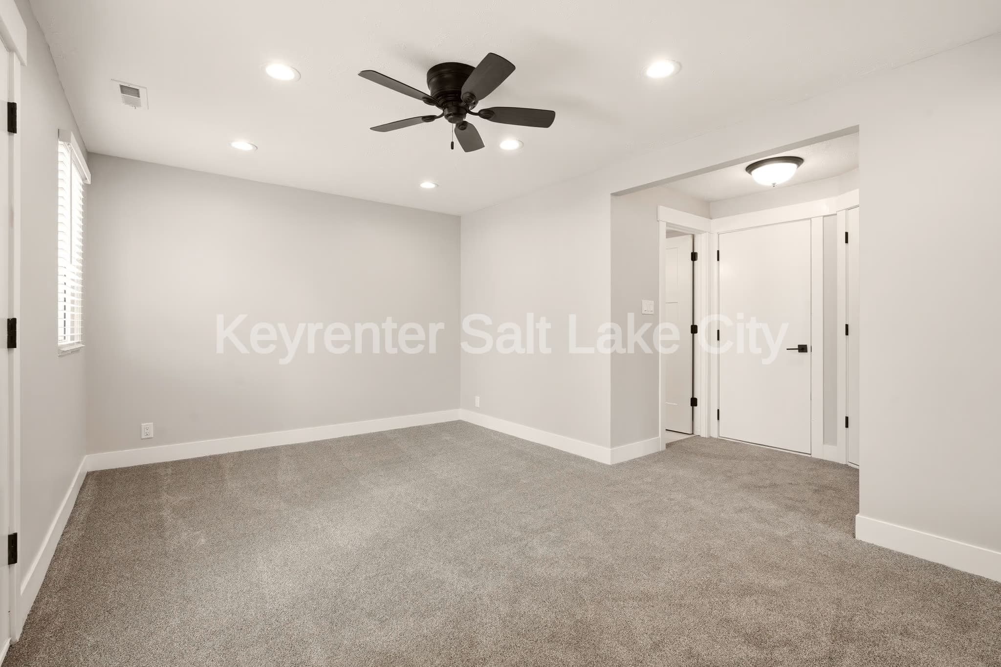 West Jordan House: 9156 S River Ridge Dr