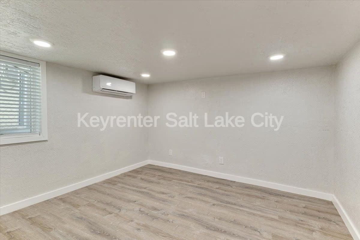 Salt Lake City In-Law/Basement: 672 S 200 W