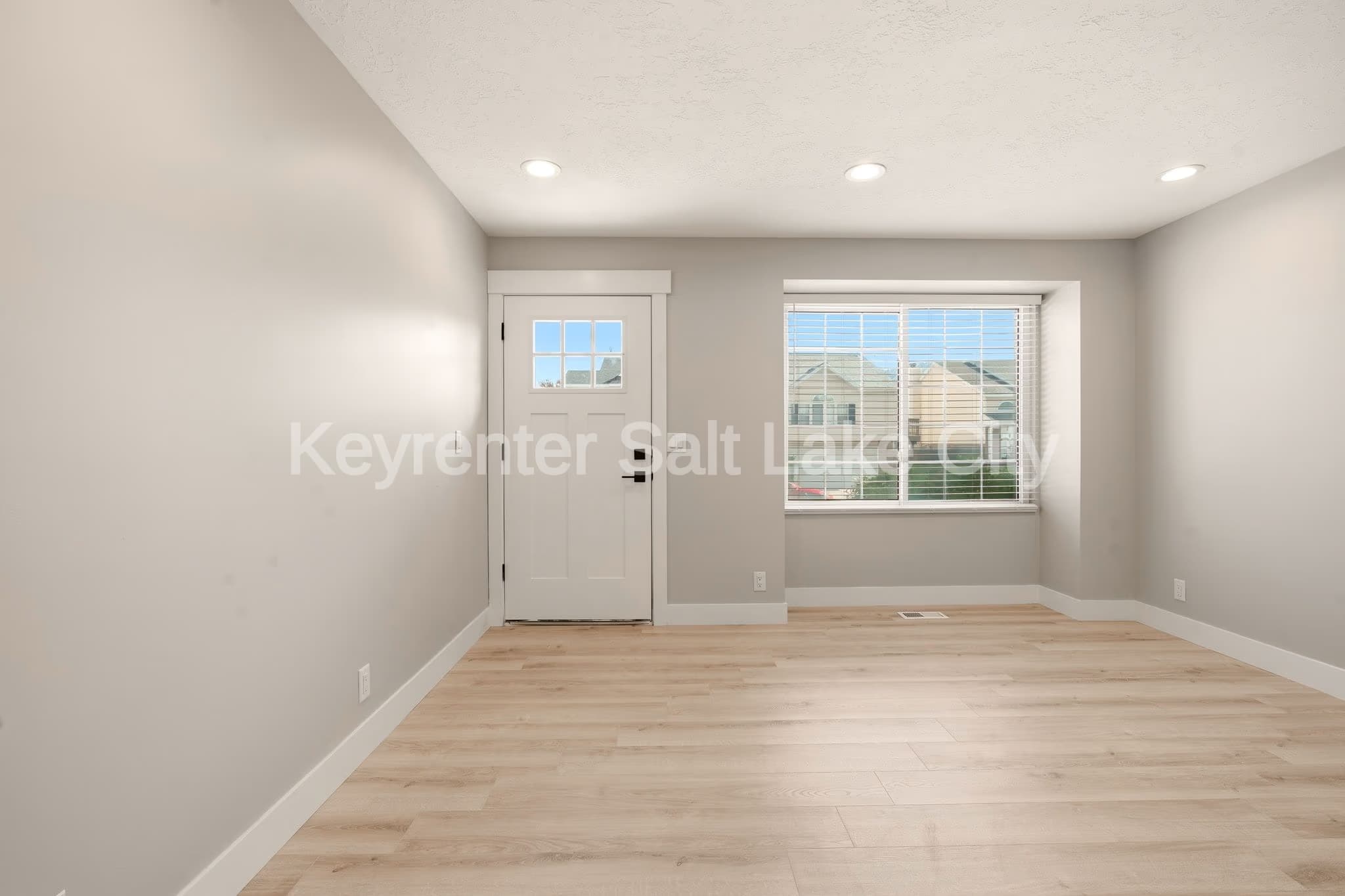 West Jordan House: 9156 S River Ridge Dr