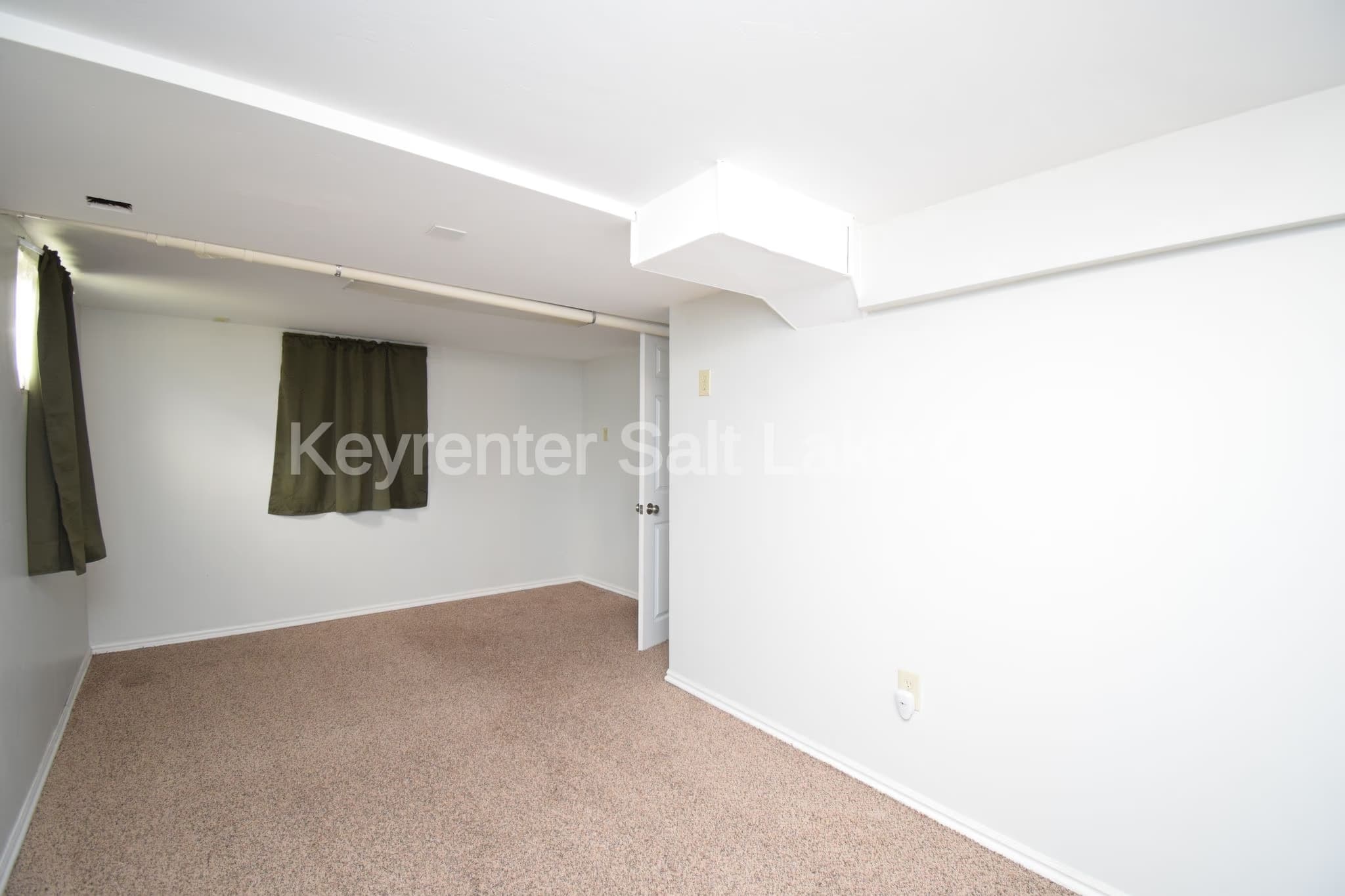 Salt Lake City House: 5806 S Highland Dr