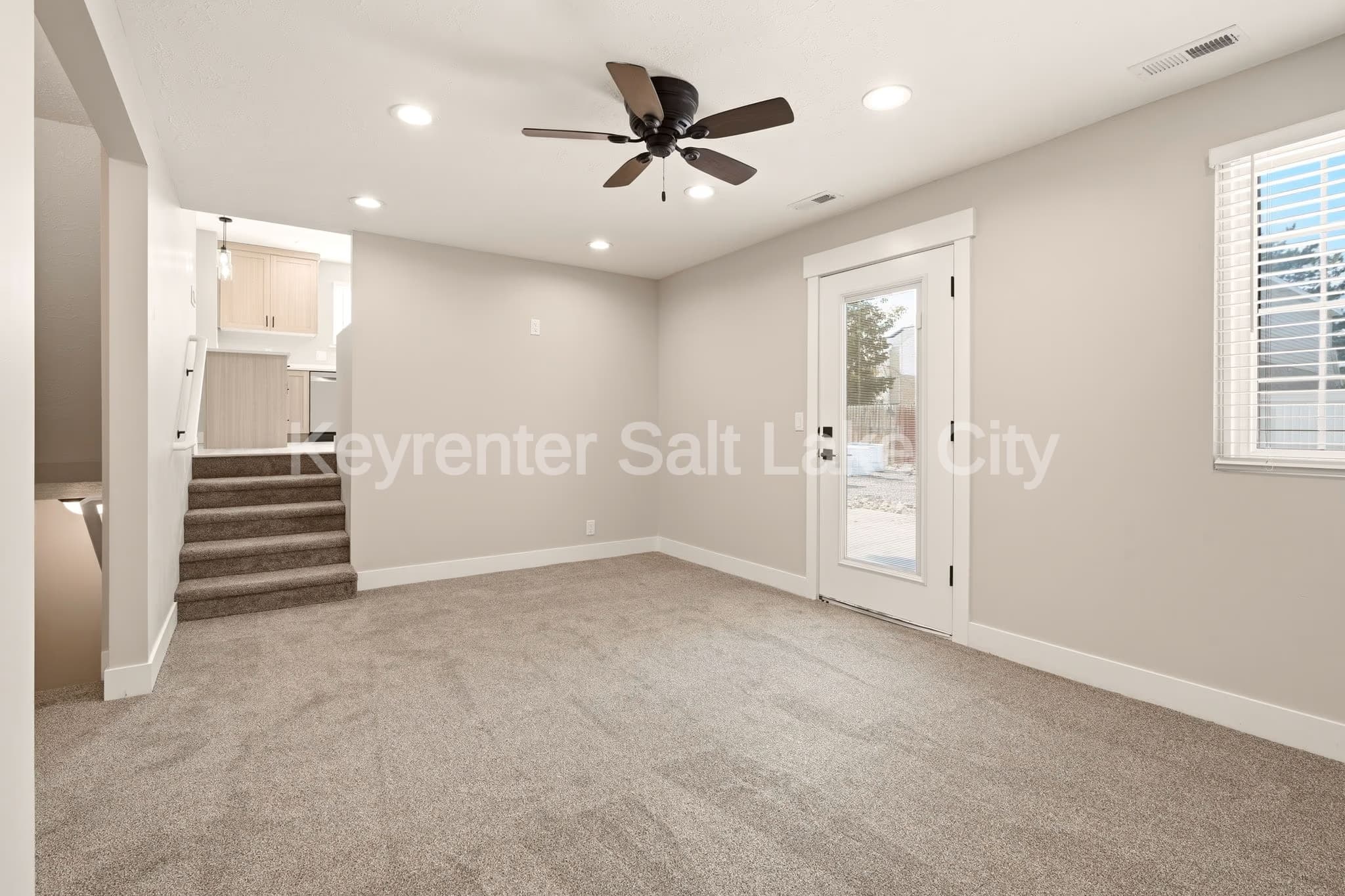 West Jordan House: 9156 S River Ridge Dr