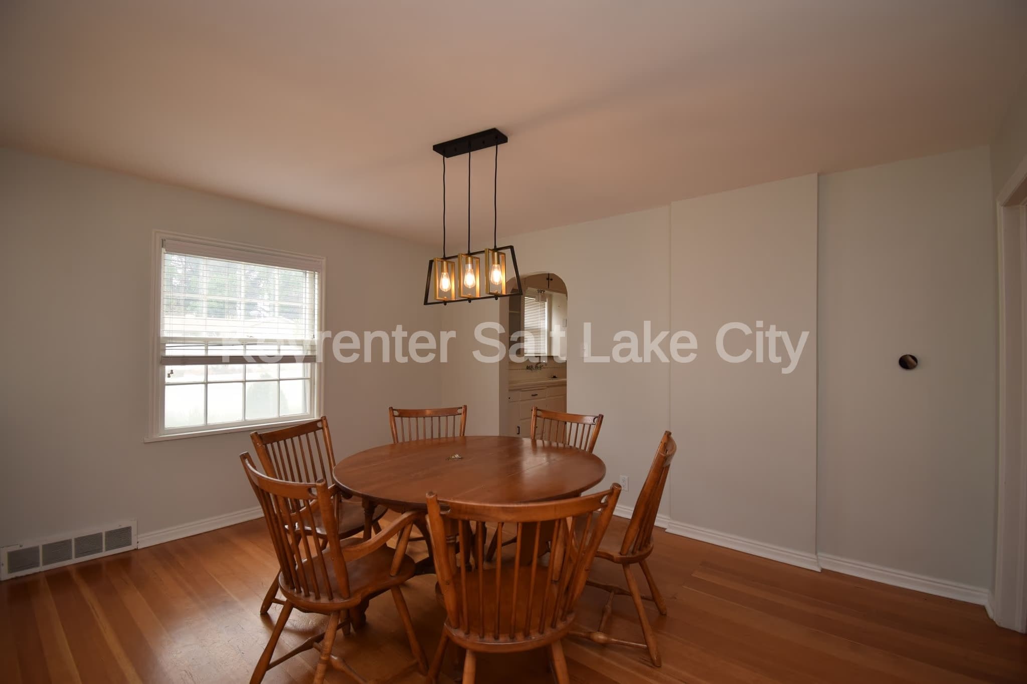 Salt Lake City House: 5806 S Highland Dr