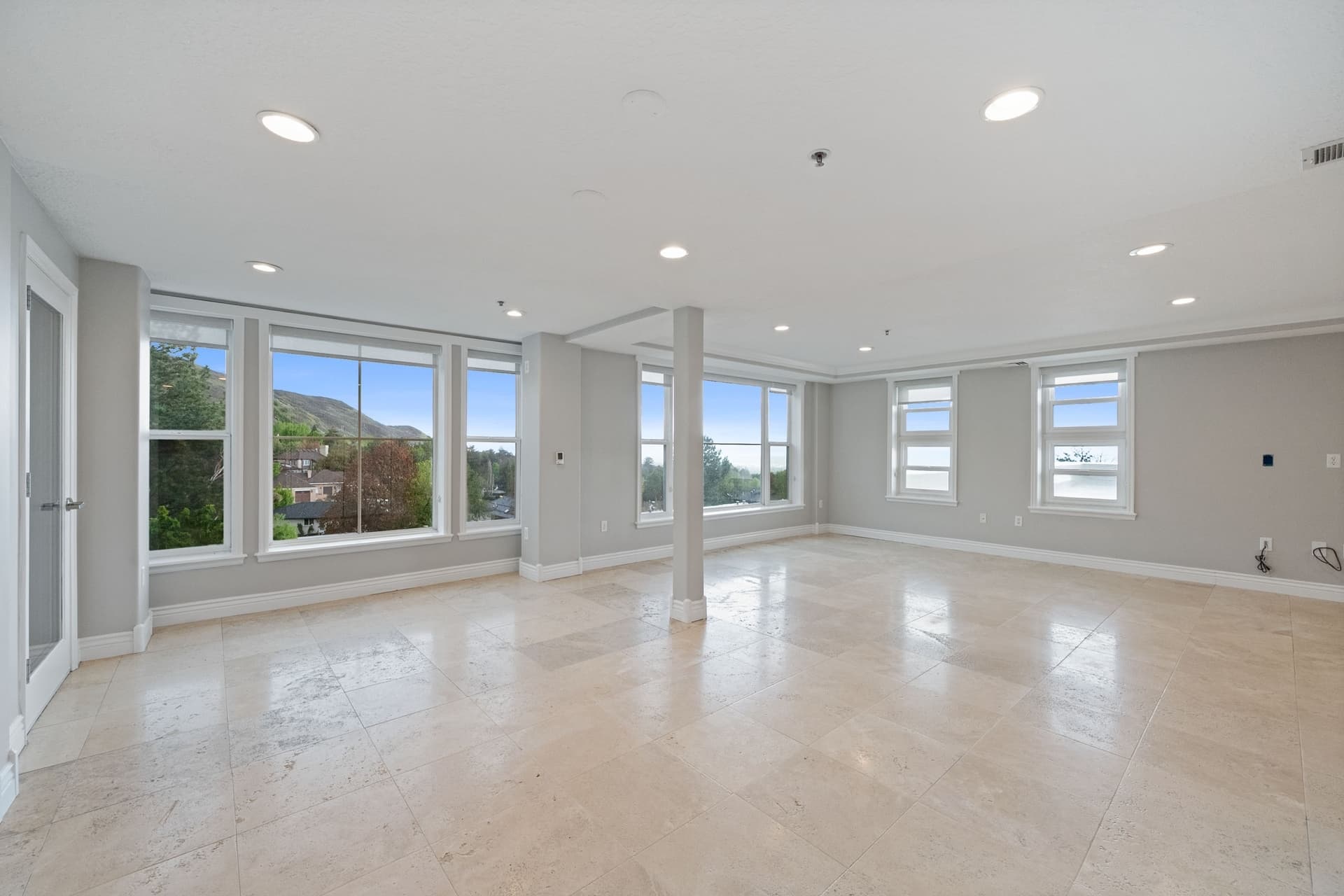 Salt Lake City House: 3075 E Kennedy Dr