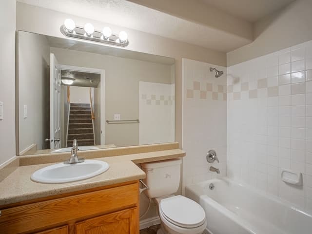 Layton House: 1602 Rockbridge Dr