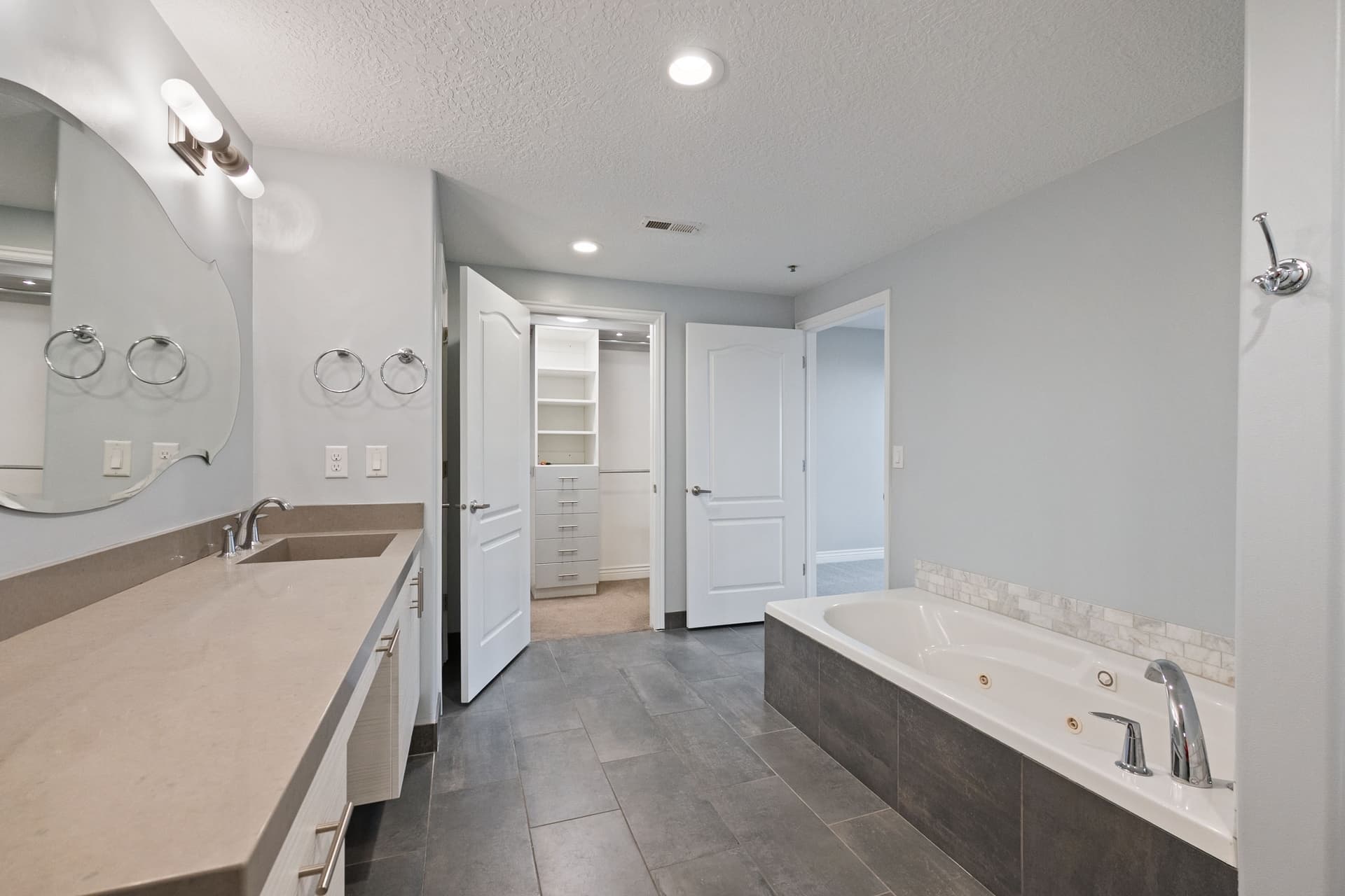 Salt Lake City House: 3075 E Kennedy Dr