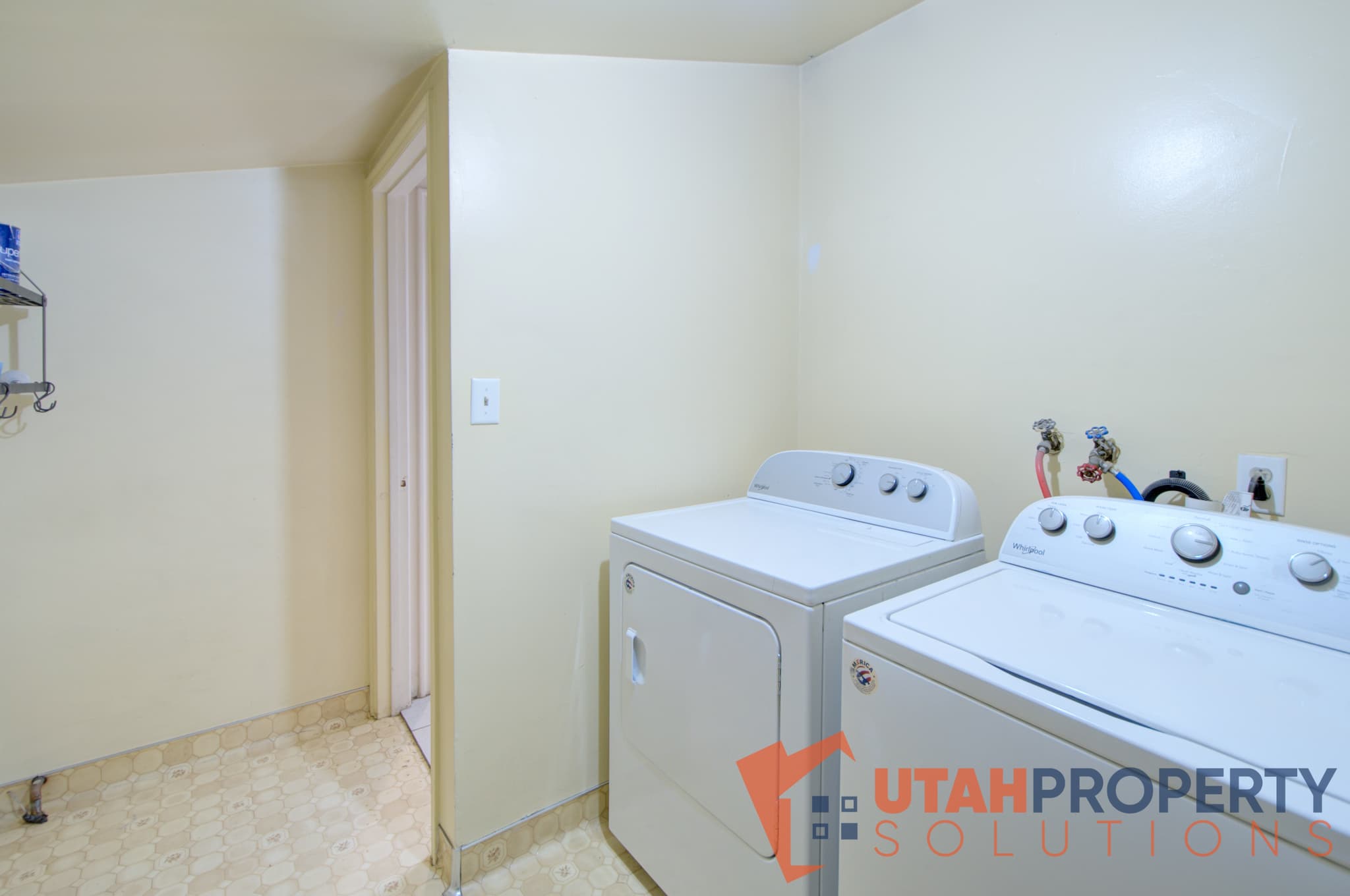 Salt Lake City House: 1532 W DuPont Ave