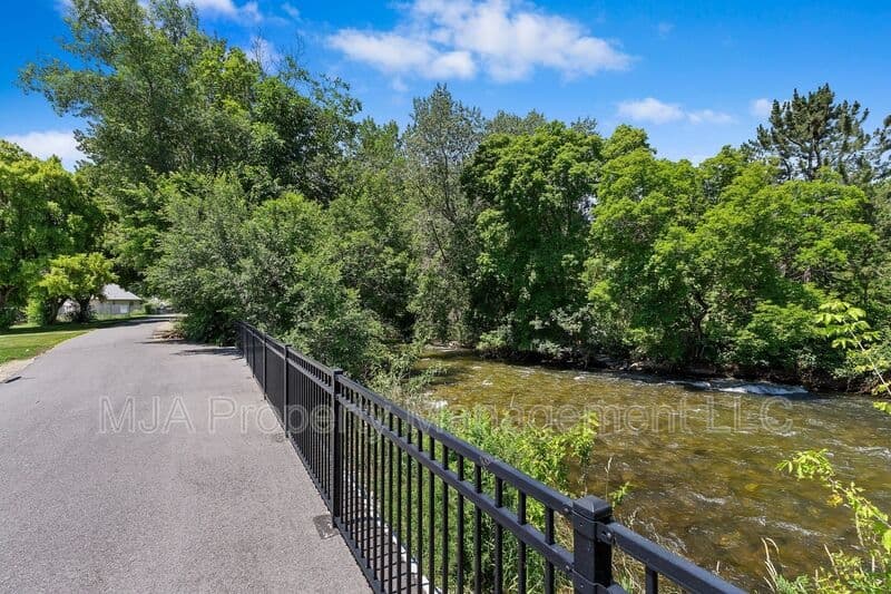 Provo Townhome: 715 N 1050 W