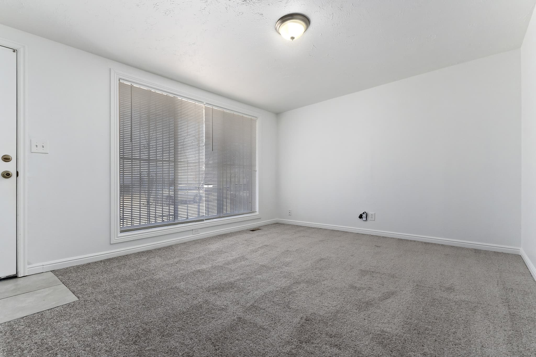 Salt Lake City House: 443 N Dorothea Way
