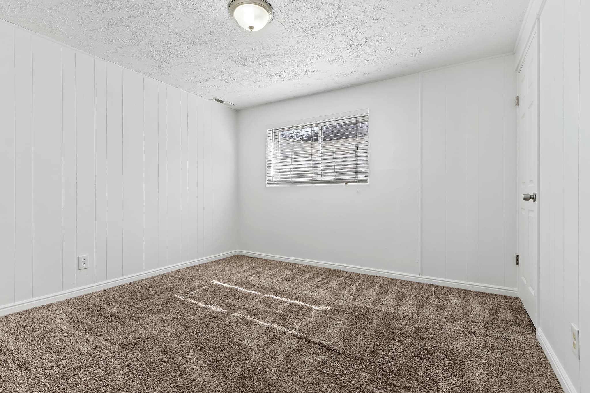 Salt Lake City House: 443 N Dorothea Way