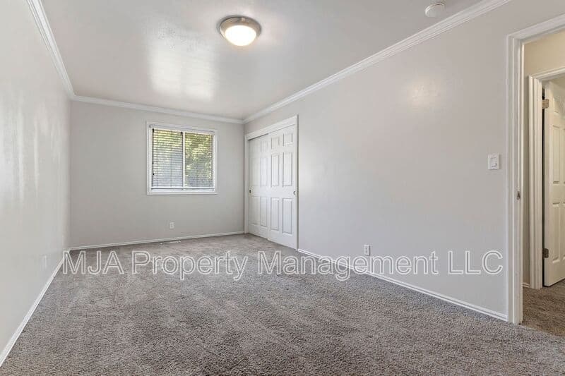 Provo Townhome: 715 N 1050 W