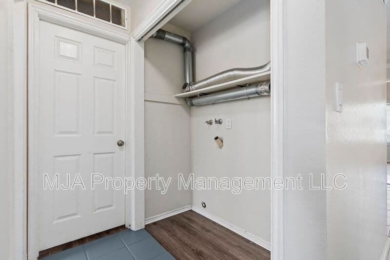 Provo Townhome: 715 N 1050 W