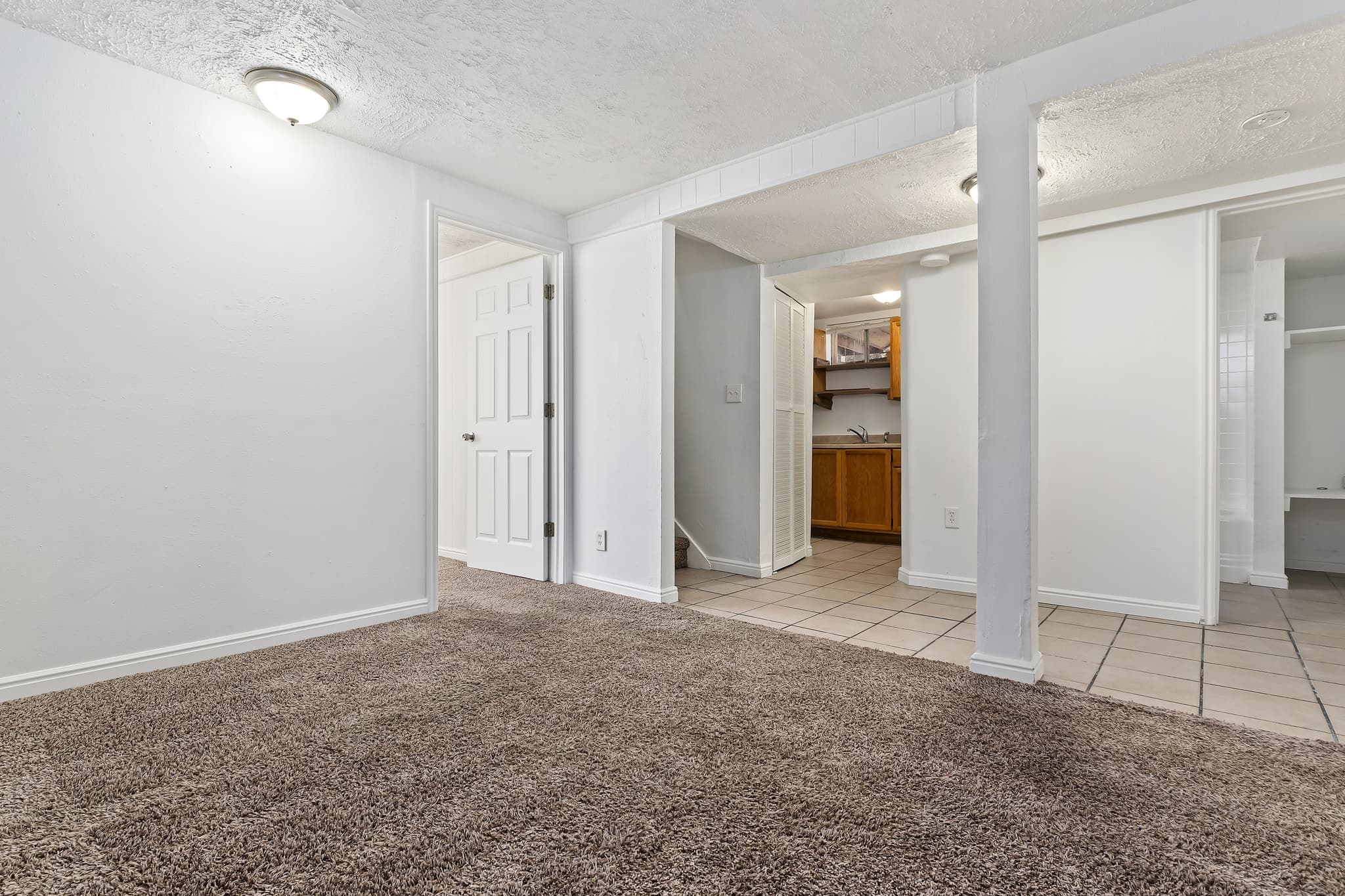 Salt Lake City House: 443 N Dorothea Way