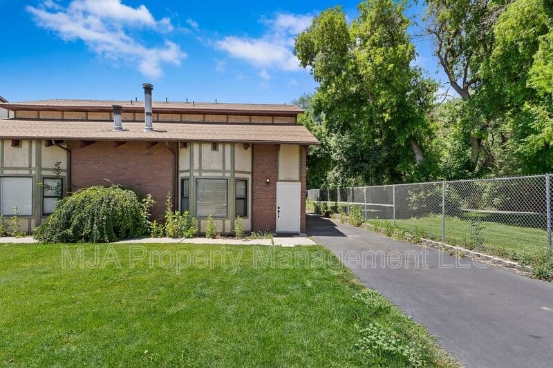 Provo Townhome: 715 N 1050 W