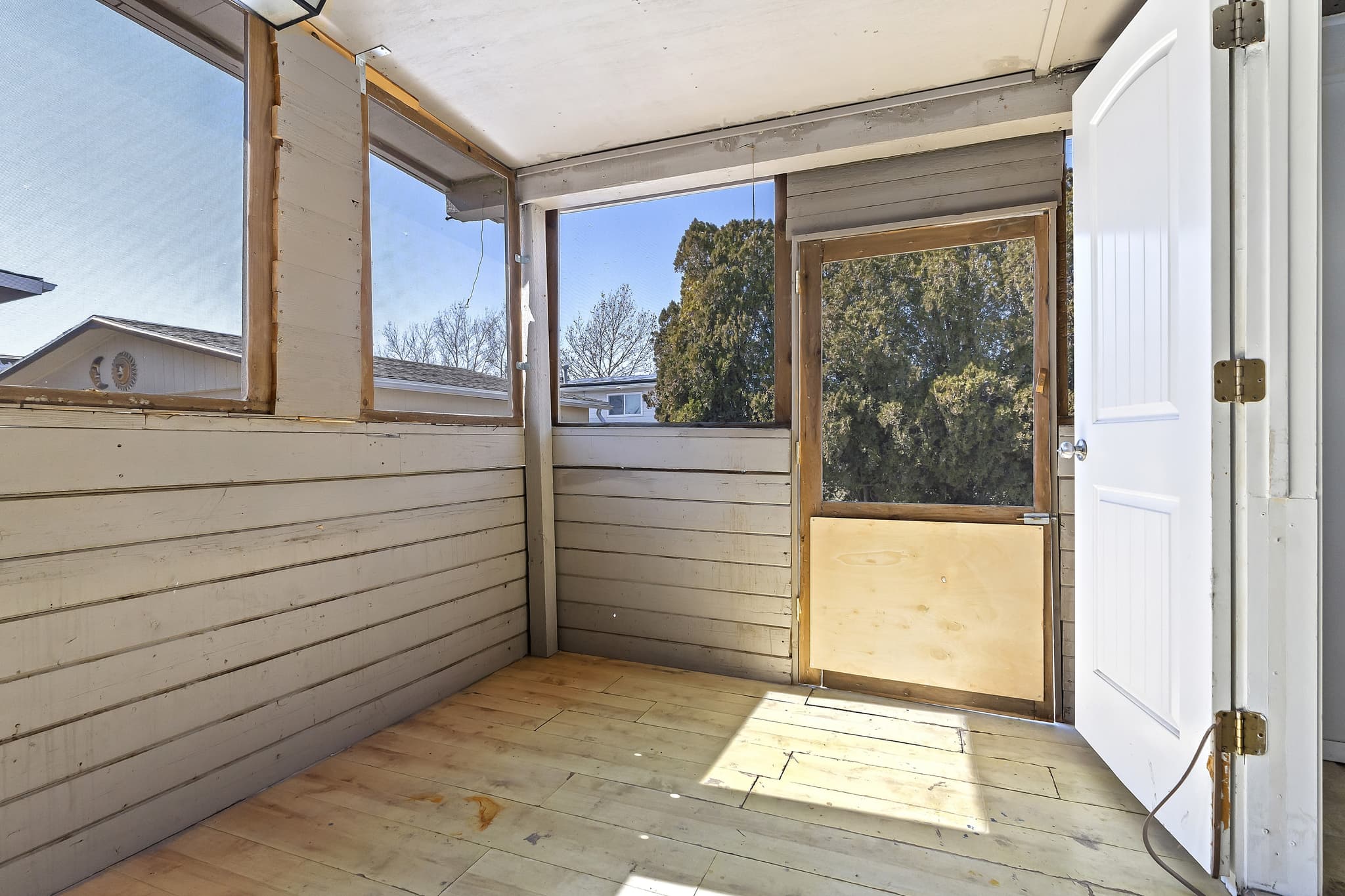 Salt Lake City House: 443 N Dorothea Way
