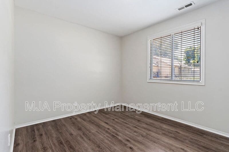 Provo Townhome: 715 N 1050 W