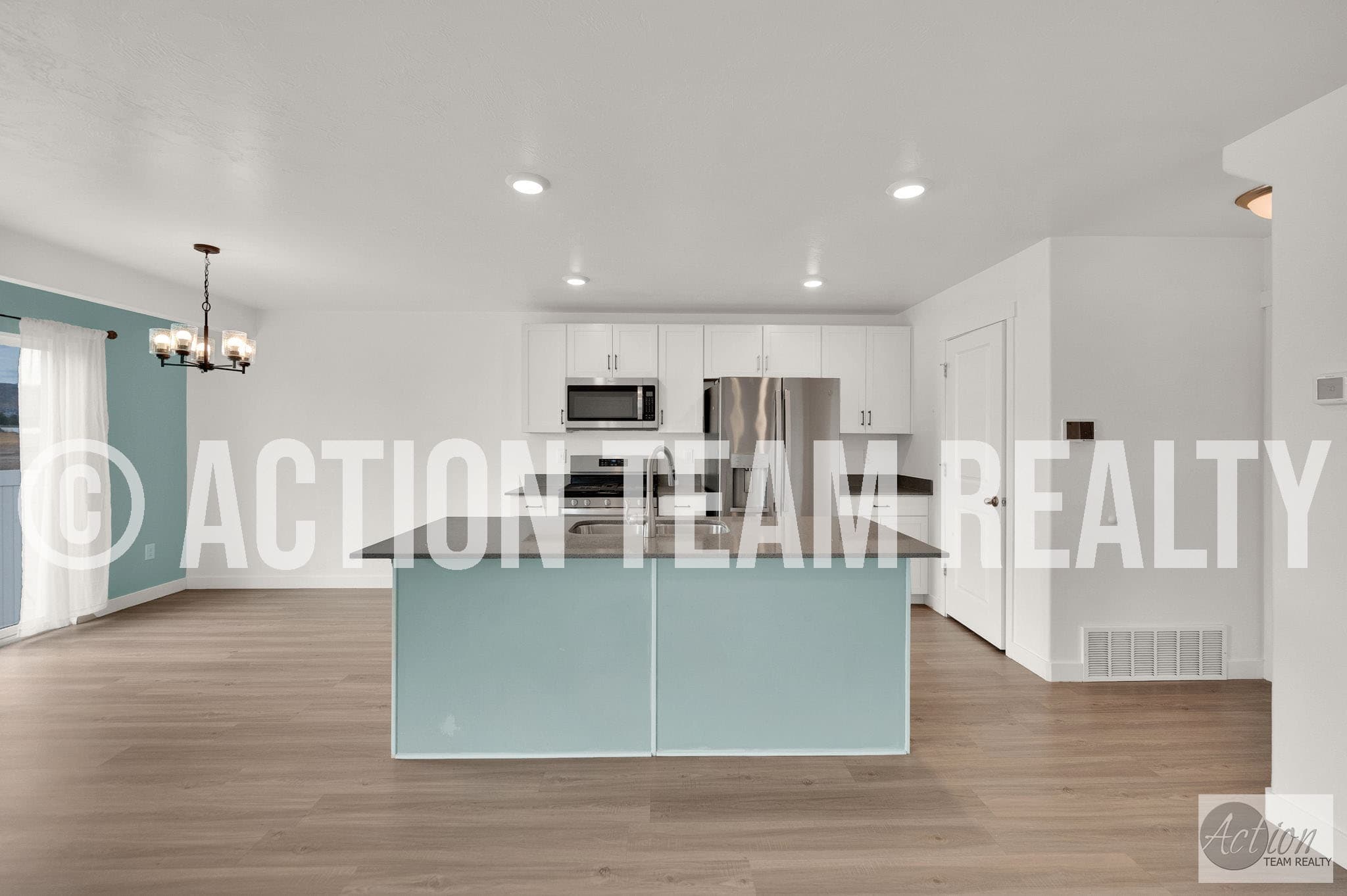 Herriman Townhome: 5113 W Vibrato St