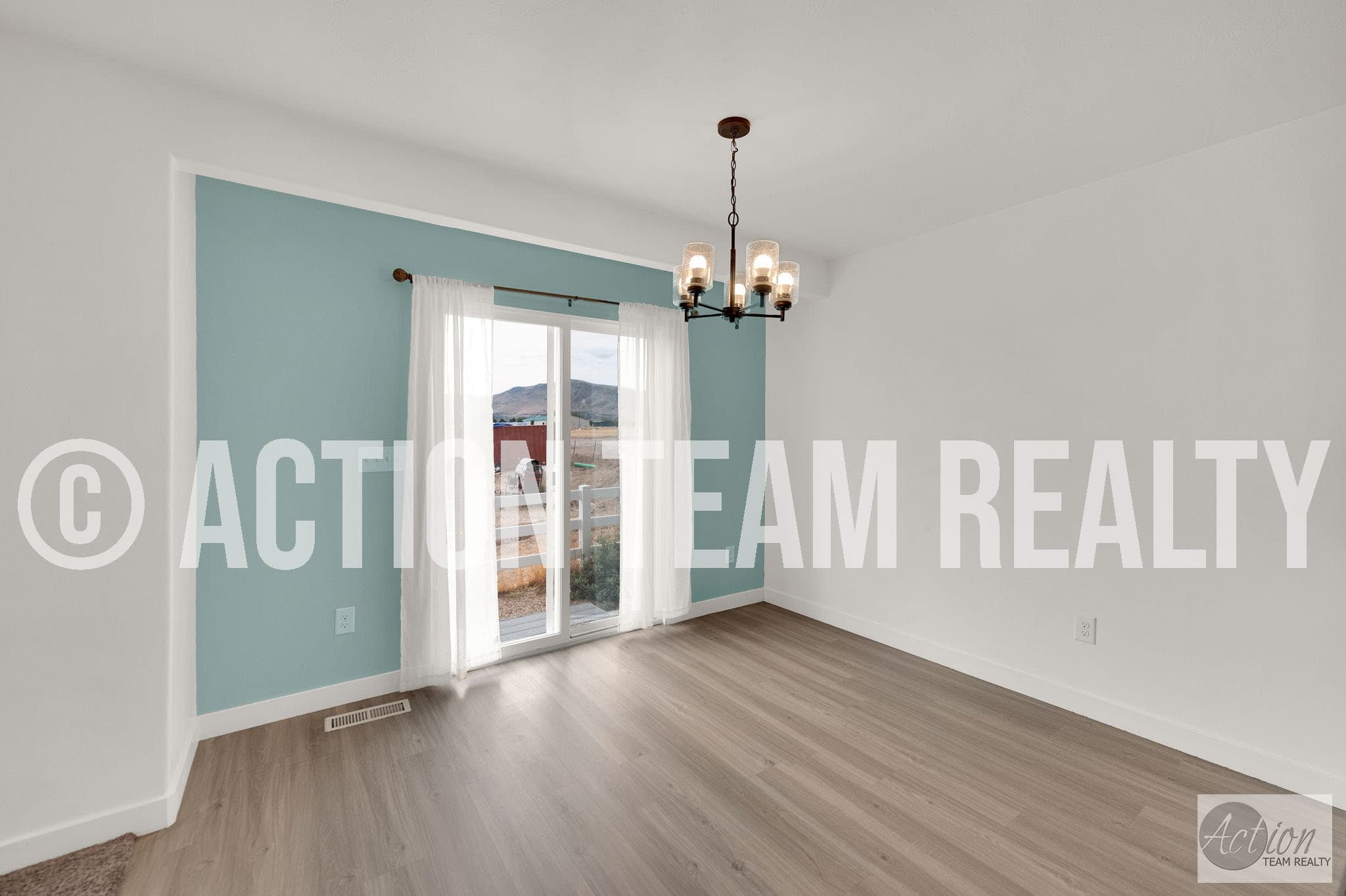 Herriman Townhome: 5113 W Vibrato St