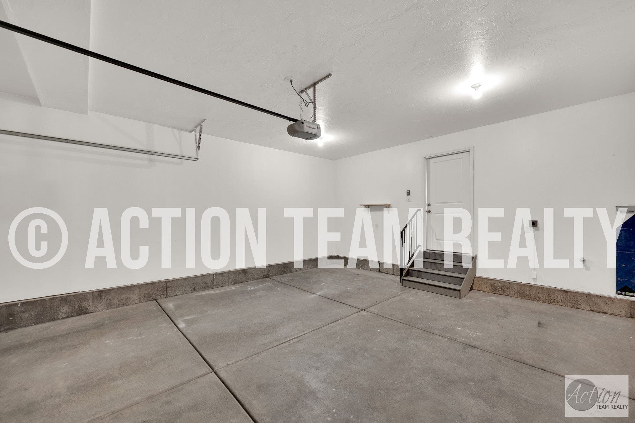 Herriman Townhome: 5113 W Vibrato St