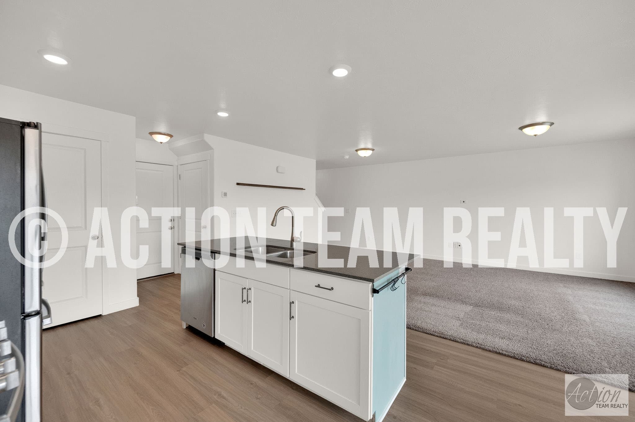 Herriman Townhome: 5113 W Vibrato St