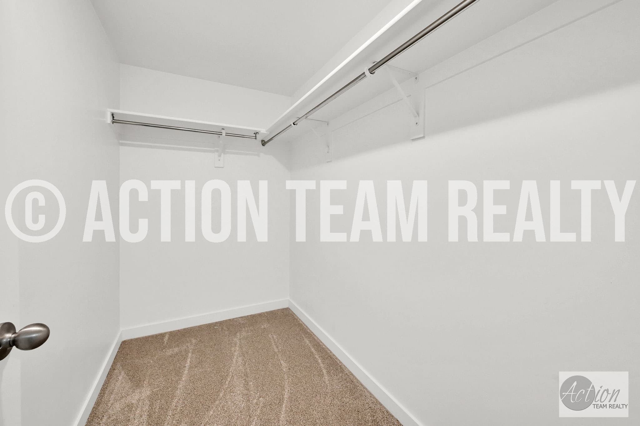 Riverton House: 2147 W Kimber Ln