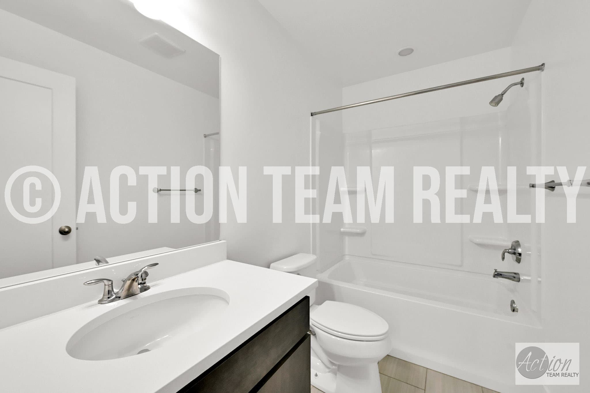 Riverton House: 2147 W Kimber Ln