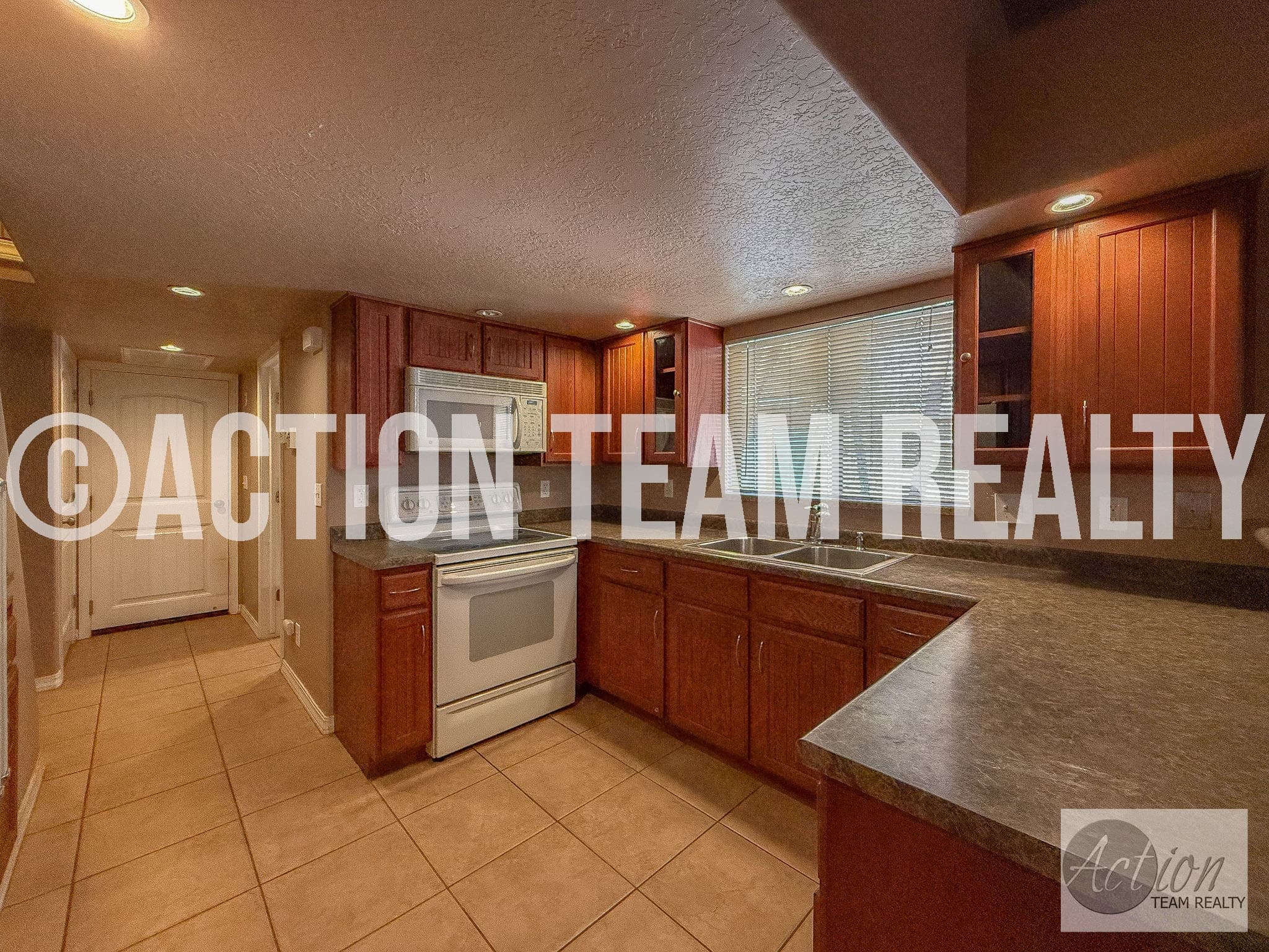 South Salt Lake Apartment: 3674 S State St