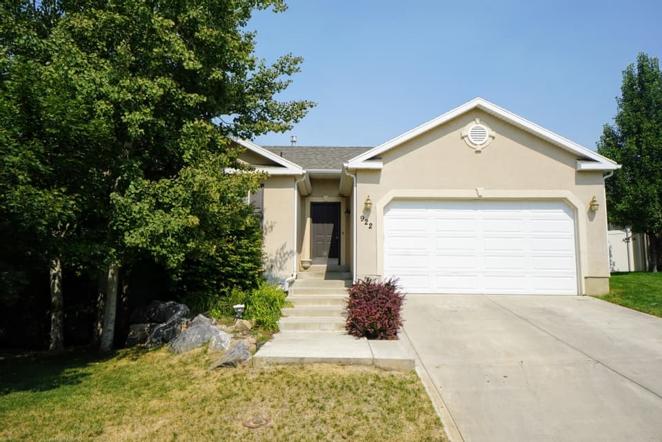 Payson House: 922 W 1420 S