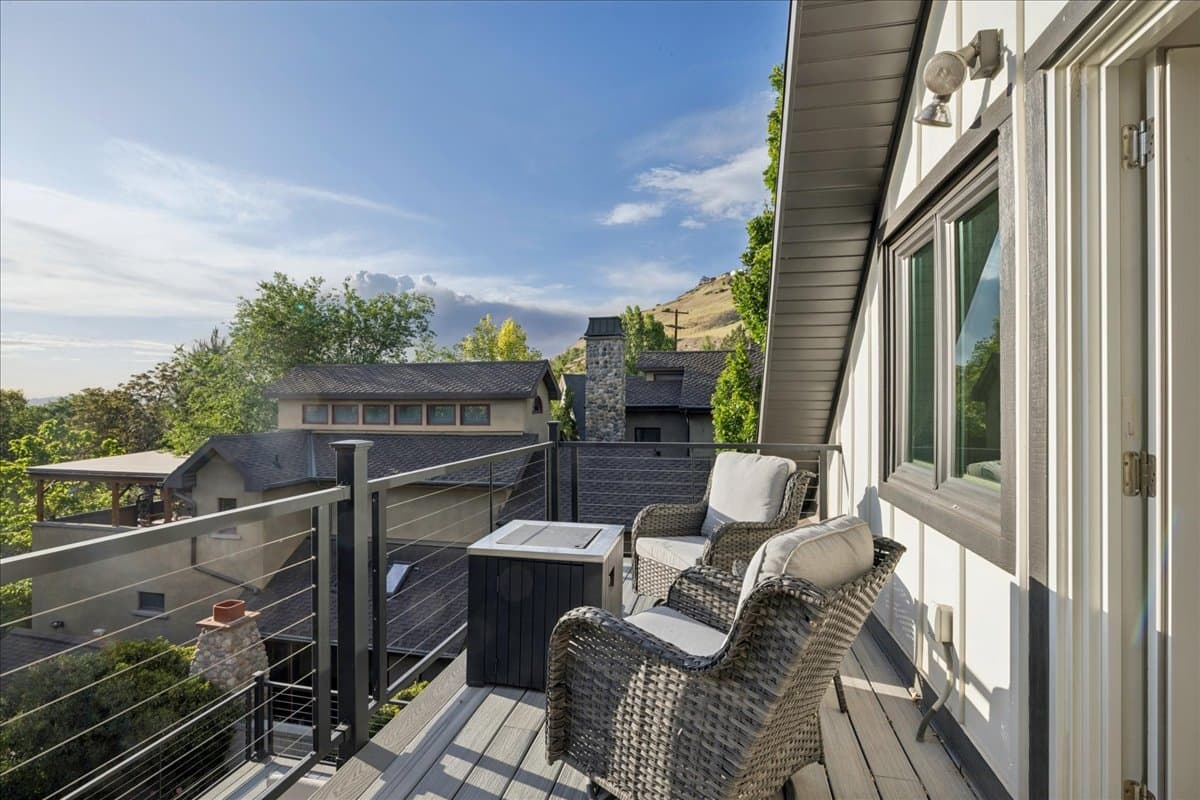 Salt Lake City House: 611 N Westcapitol St